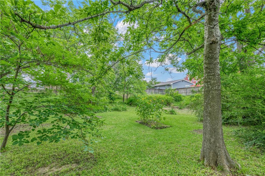 Bryan, TX 77802,2807 & 2809 E Villa Maria RD