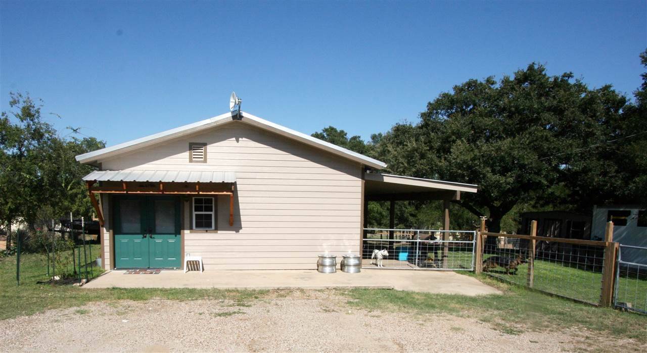 Granite Shoals, TX 78654,327 E Briarway