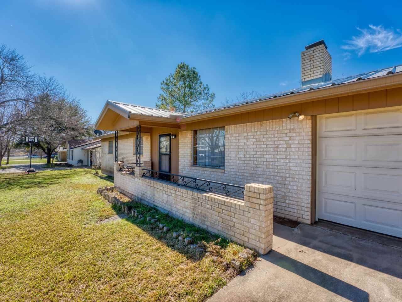 Kingsland, TX 78639,207 McGee TRL