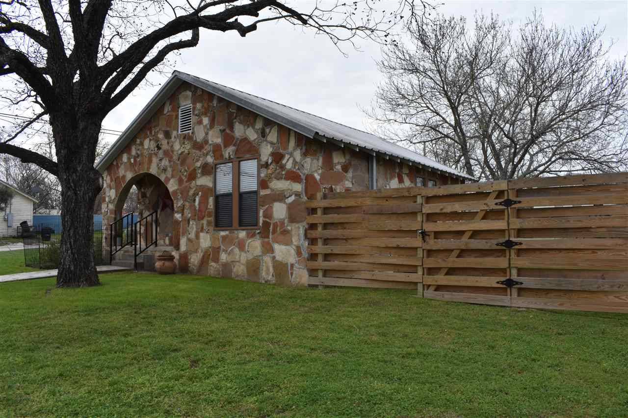 Lampasas, TX 76550,302 N Arnold St