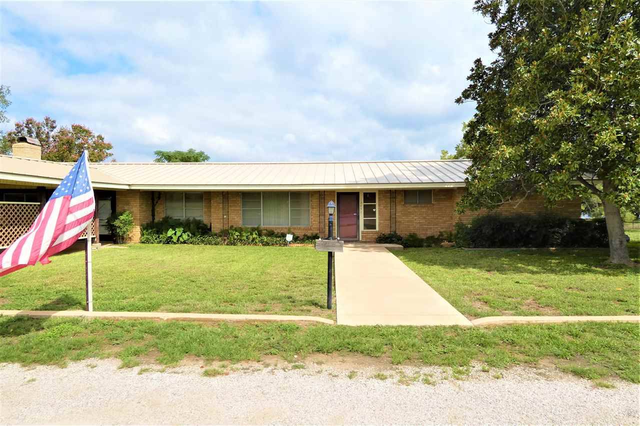 Llano, TX 78643-1111,1205 W Haynie ST