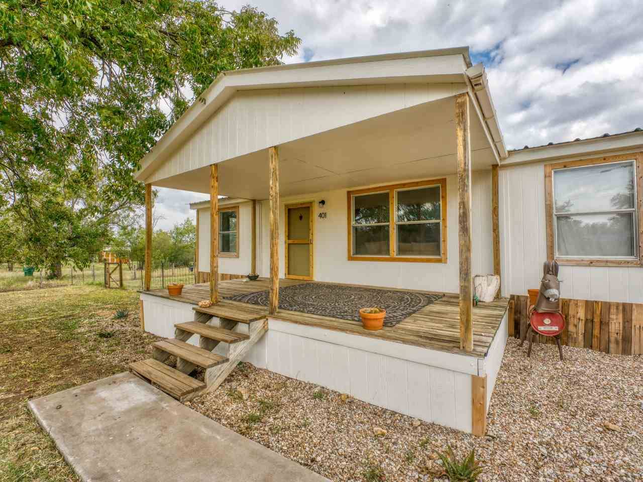 Llano, TX 78643,401 W Granite ST