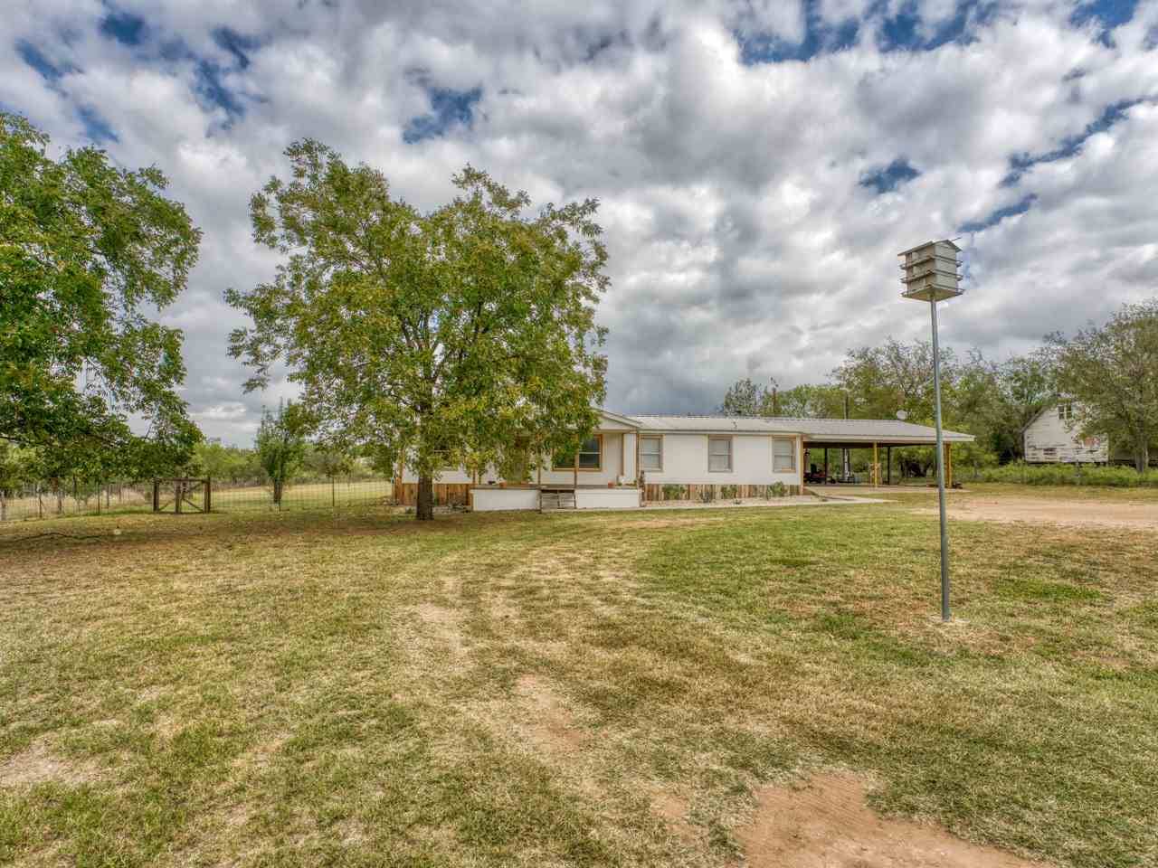 Llano, TX 78643,401 W Granite ST