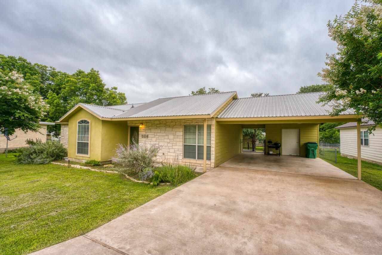 Kingsland, TX 78639,1836 Lantana LN