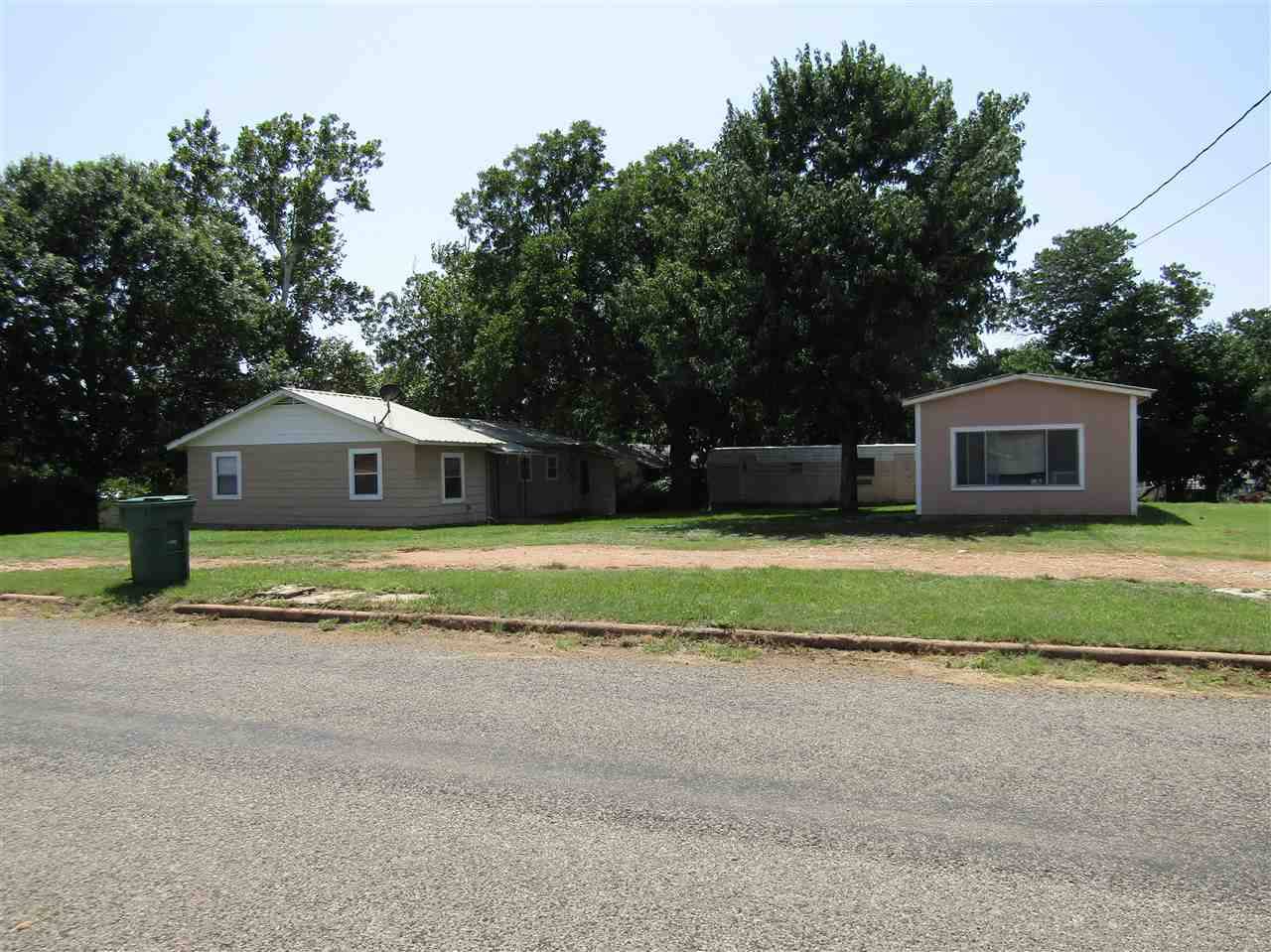 Llano, TX 78643-2518,703 W Ollie St ST