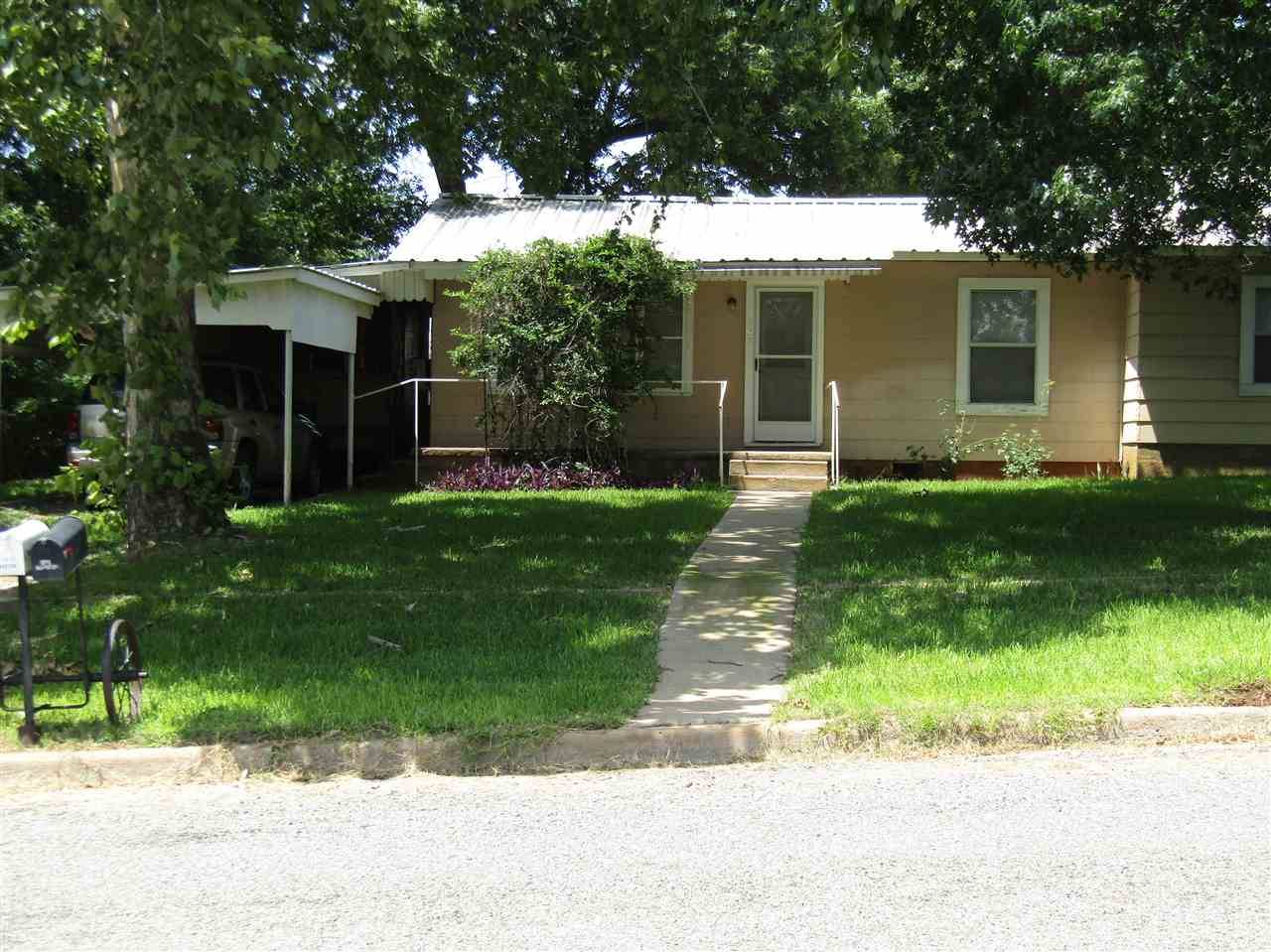 Llano, TX 78643-2518,703 W Ollie St ST