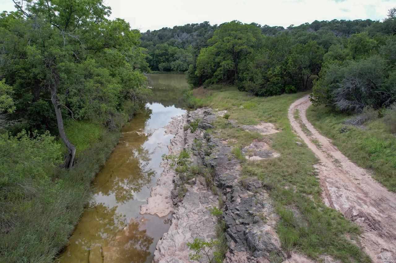 Lampasas, TX 76550,212 Mid River RD