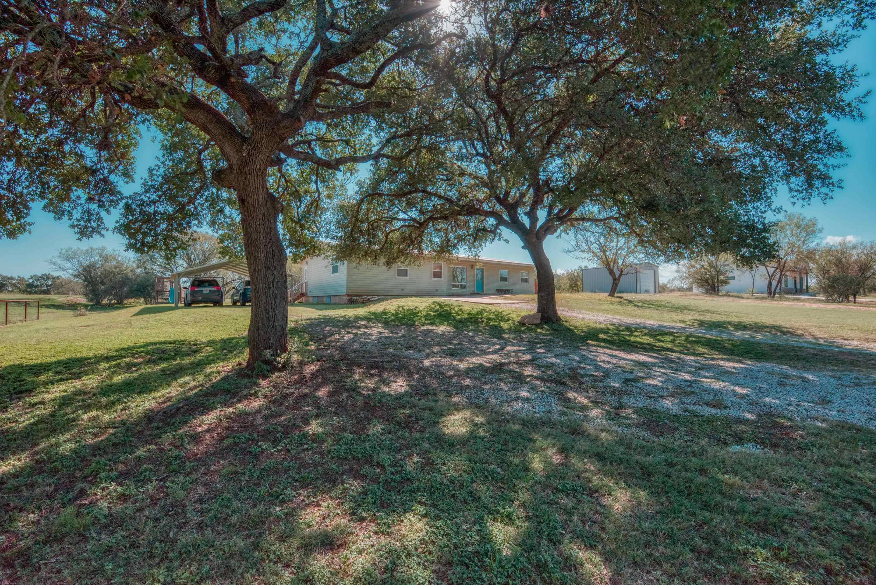 Kingsland, TX 78639,105 Oak DR