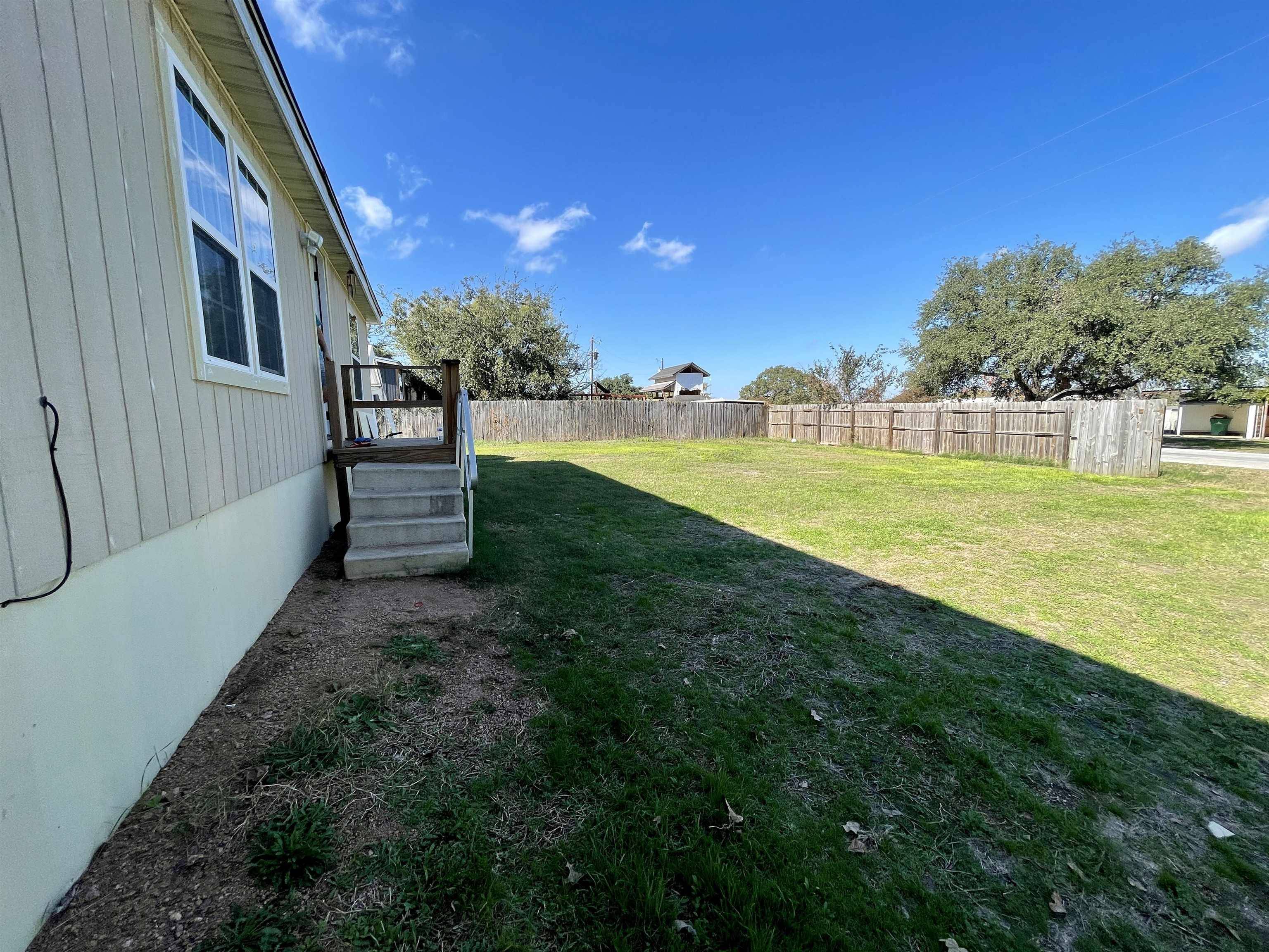 Kingsland, TX 78639,990 Spring St