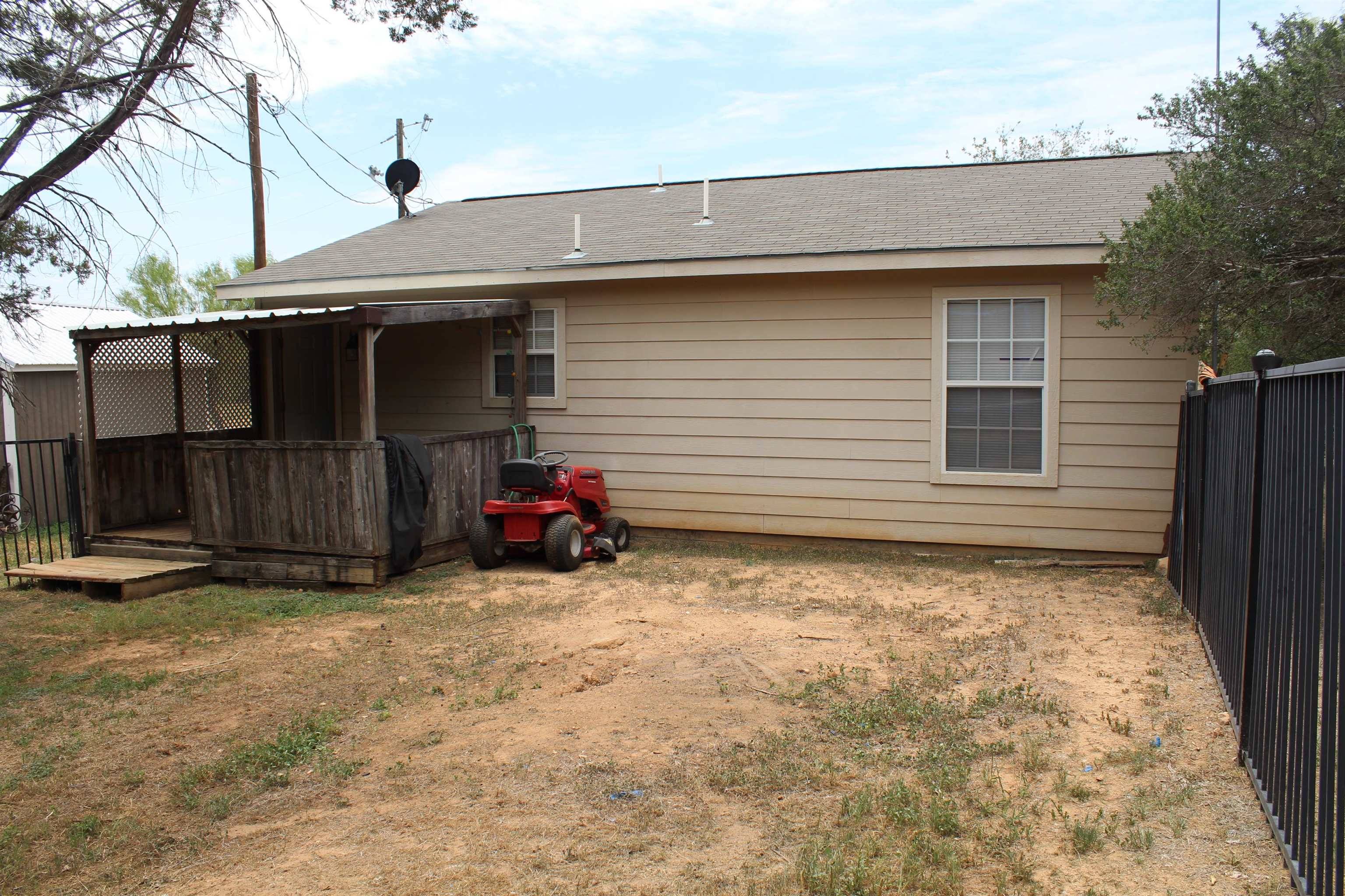 Kingsland, TX 78639,6817 River Oaks Dr