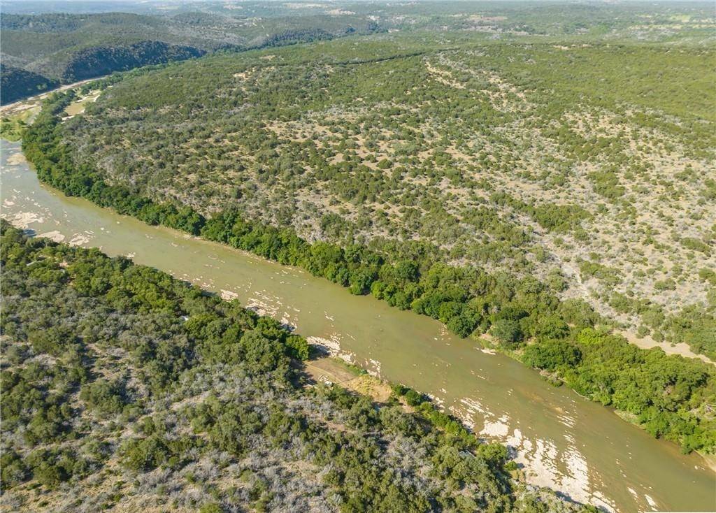 Lampasas, TX 76550,698 Mid River Rd