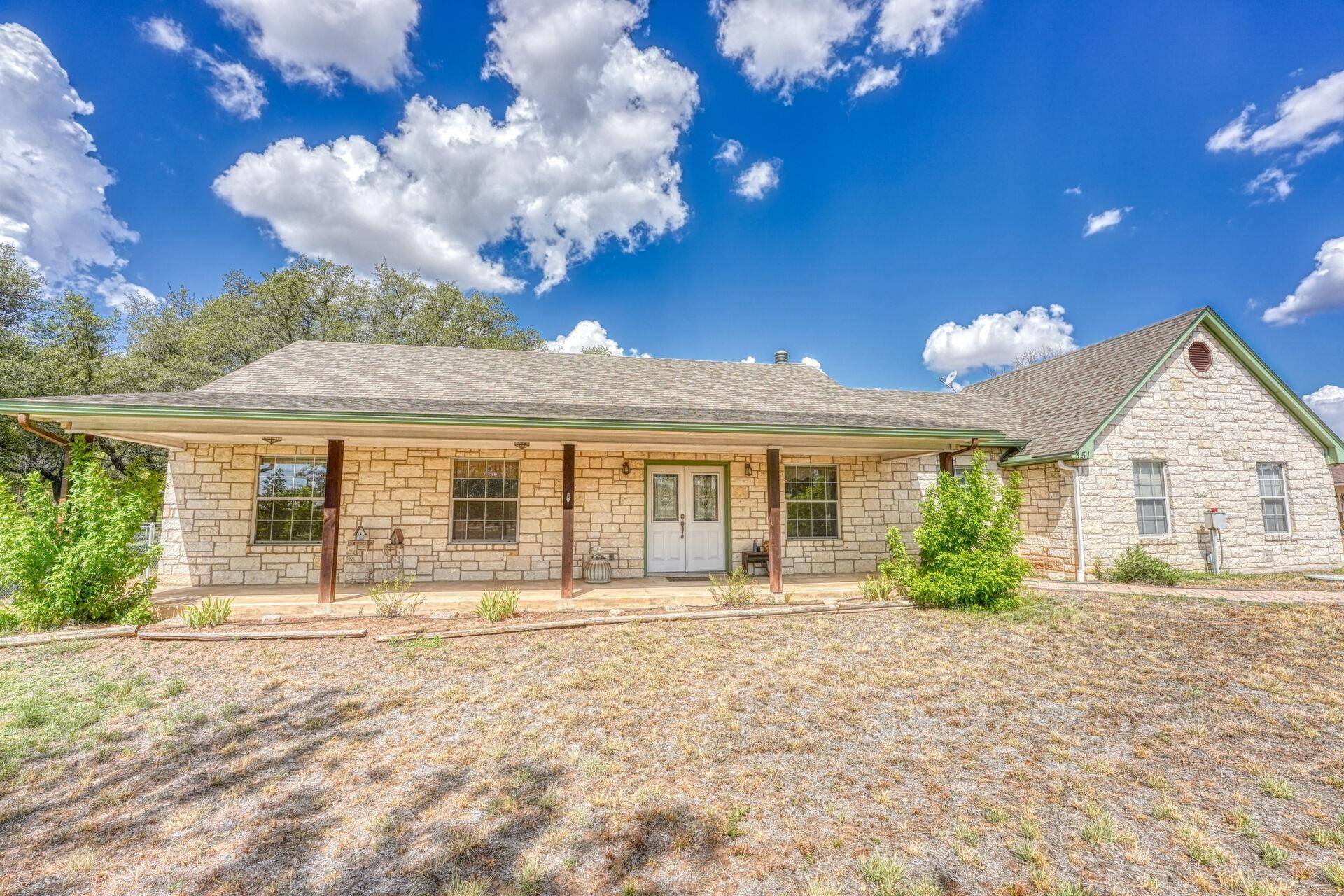 Kingsland, TX 78639-4146,351 MCCARTNEY DR