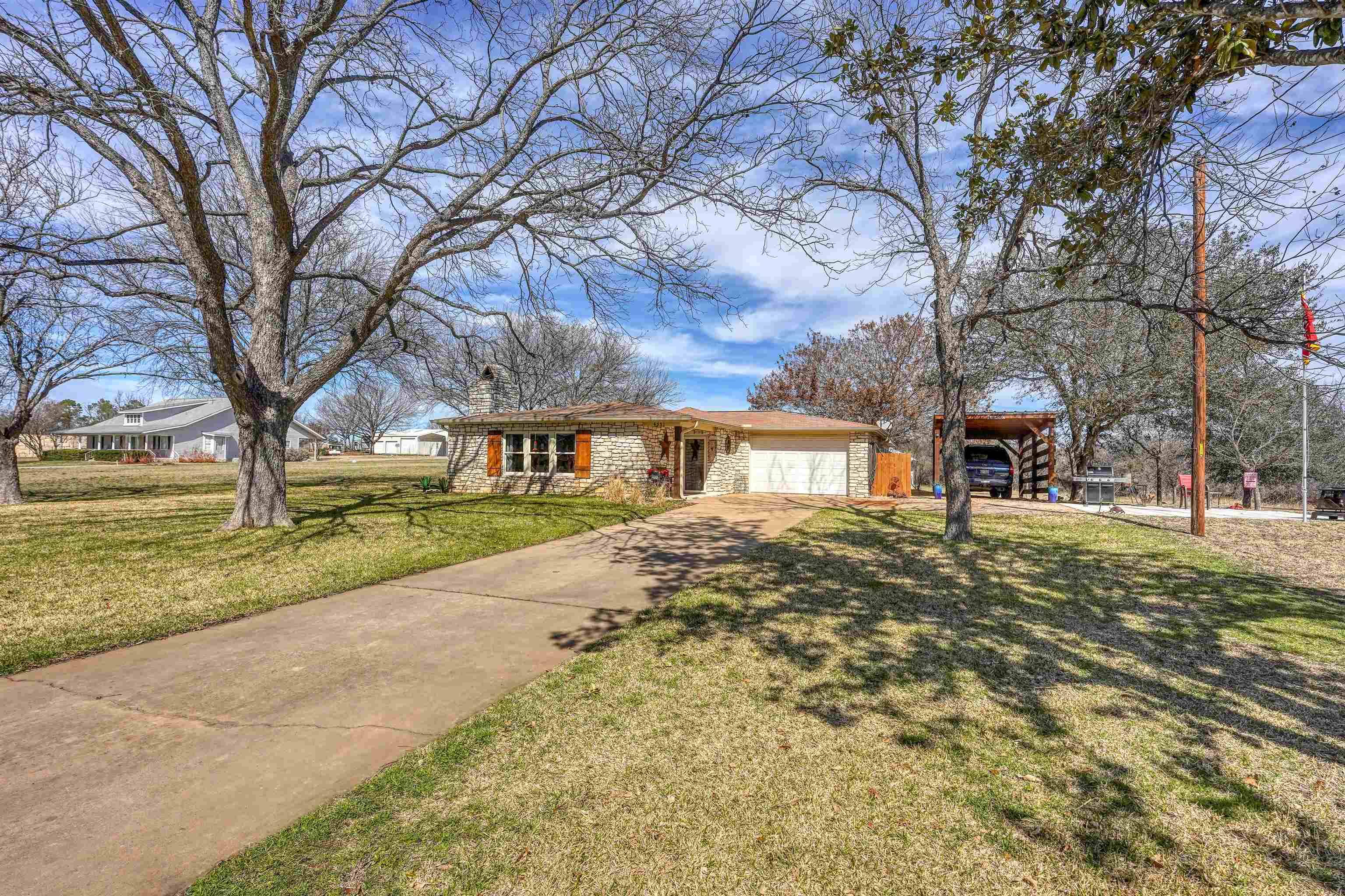 Kingsland, TX 78639,4551 River Oaks Dr.