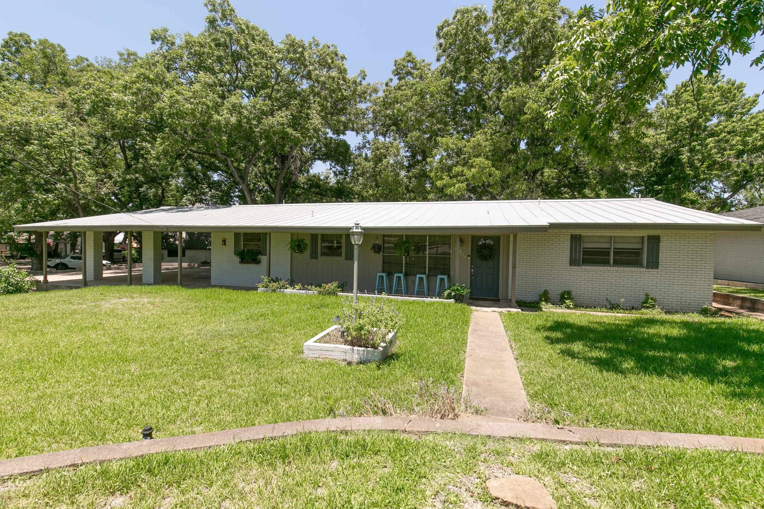 Kingsland, TX 78639,5301 Pair St