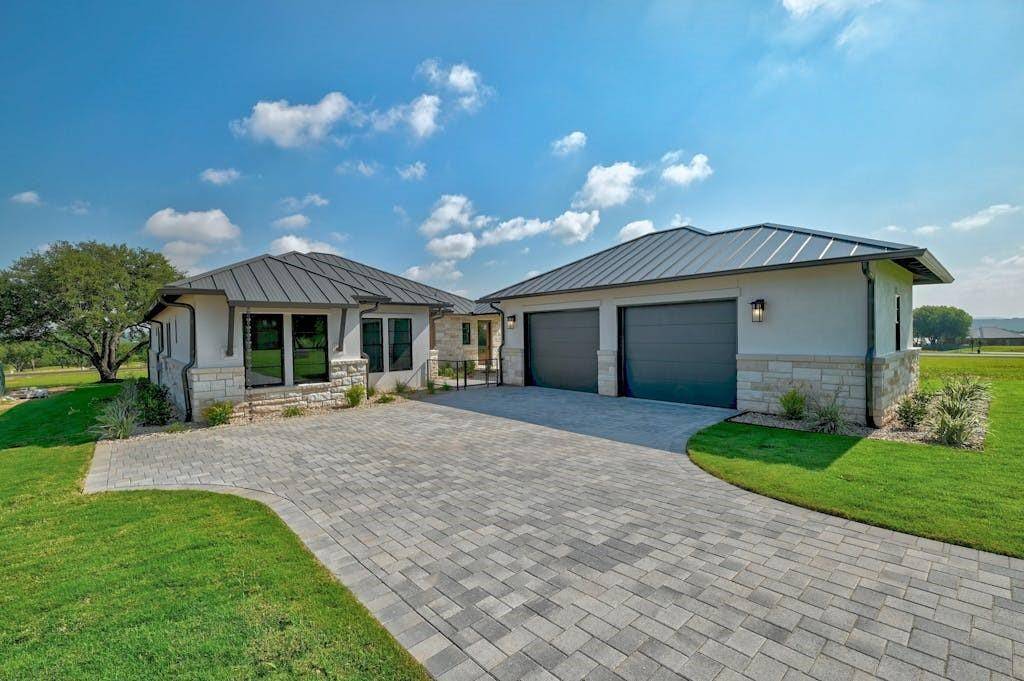 Spicewood, TX 78669,24907 stableford CIR