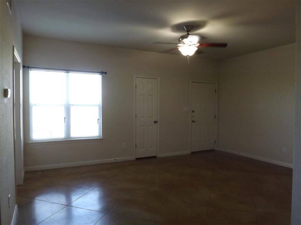 Marble Falls, TX 78654,501 Avenue J # 203