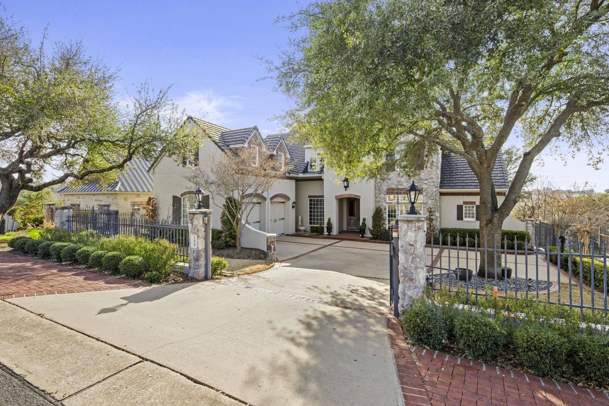 Horseshoe Bay, TX 78657,124 Florentine