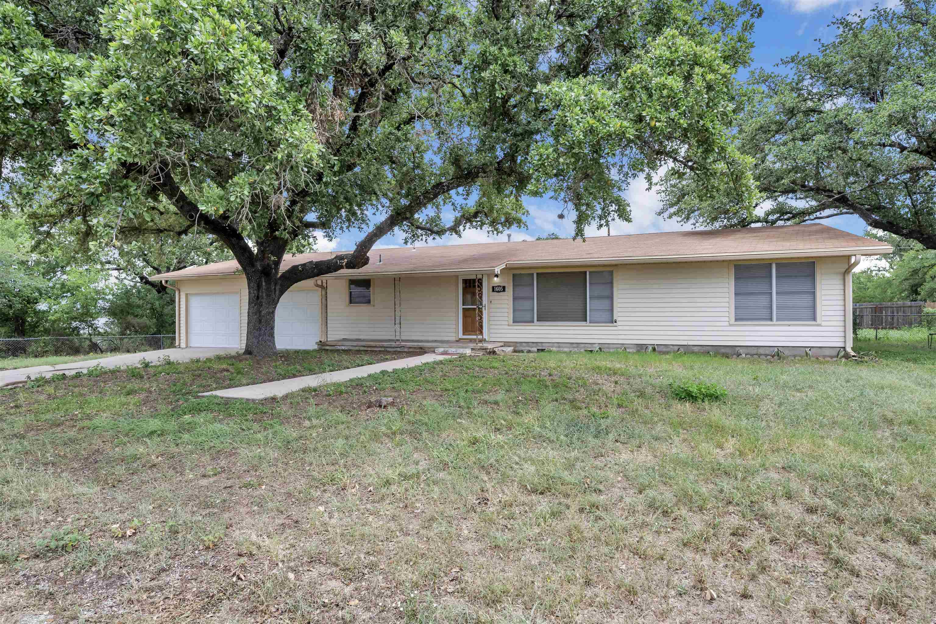 Kingsland, TX 78639,1605 Hiawatha Trl