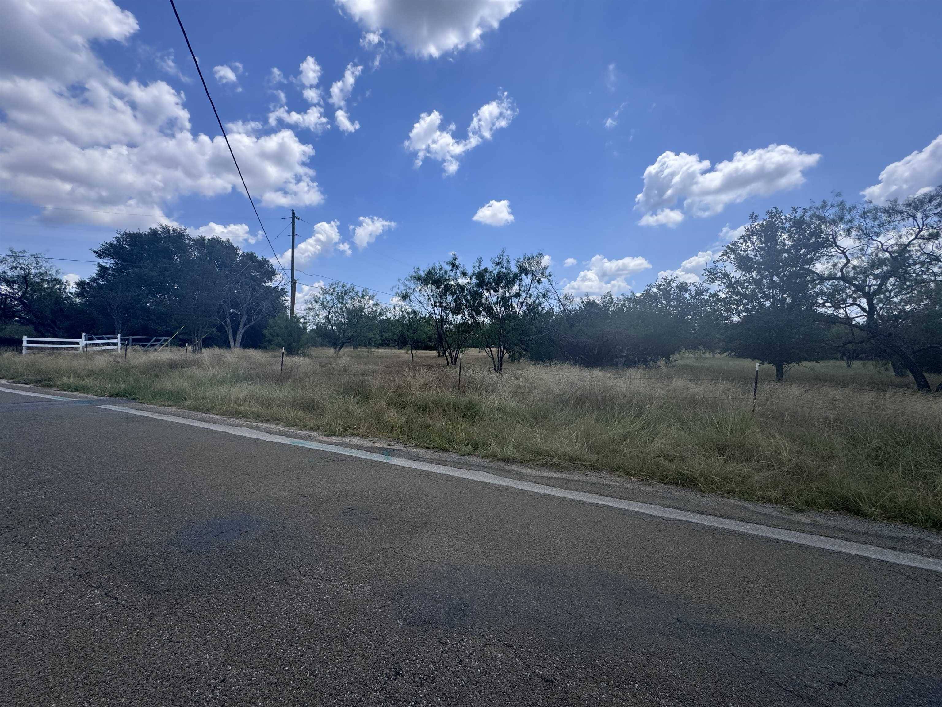 Kingsland, TX 78639,2141 Indian TRL