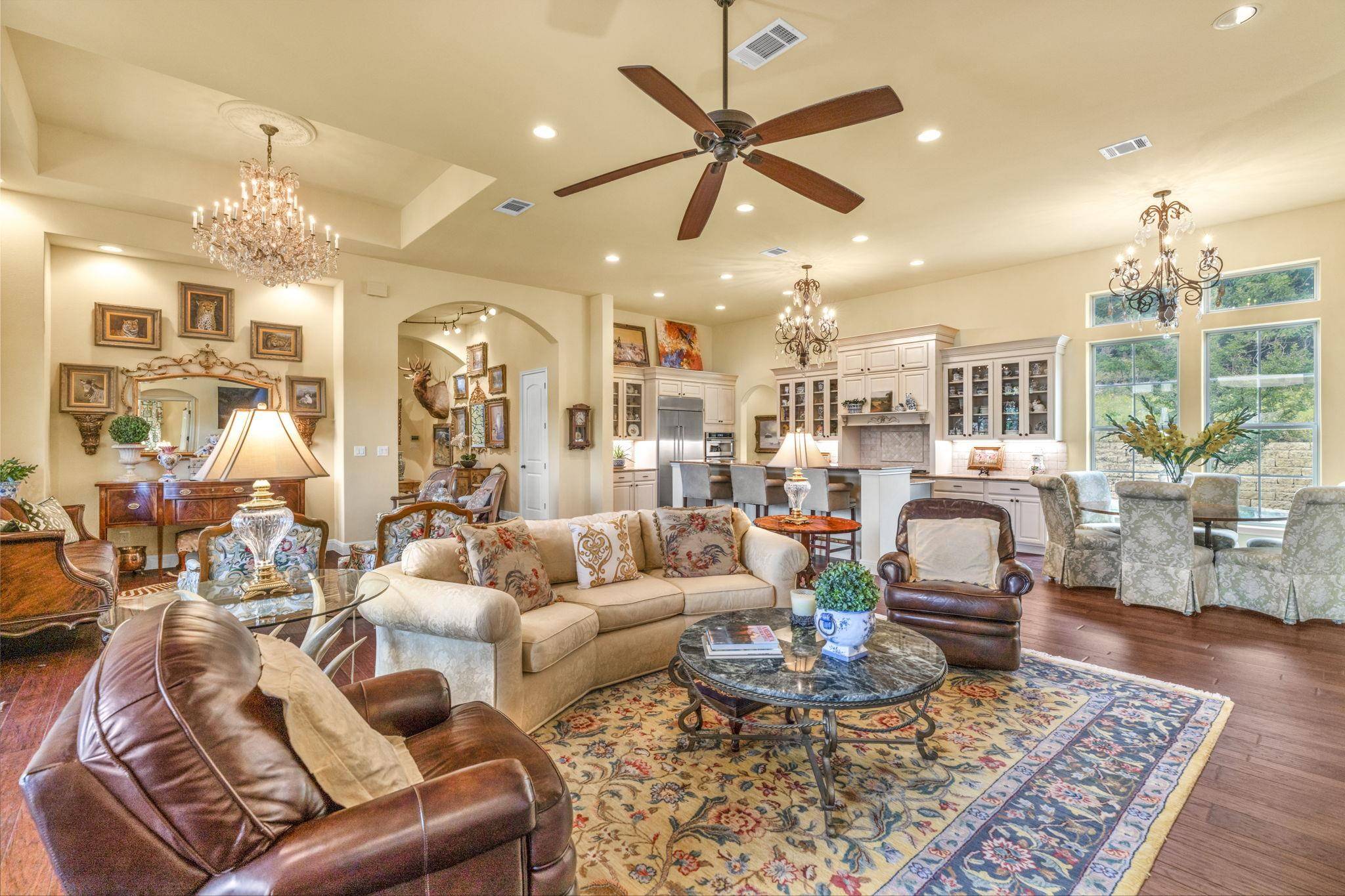 Horseshoe Bay, TX 78657,601 Mountain Leather
