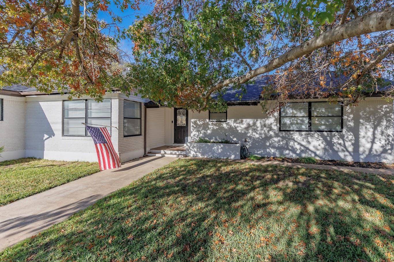 Granite Shoals, TX 78654-2942,139 E Cottonwood Dr