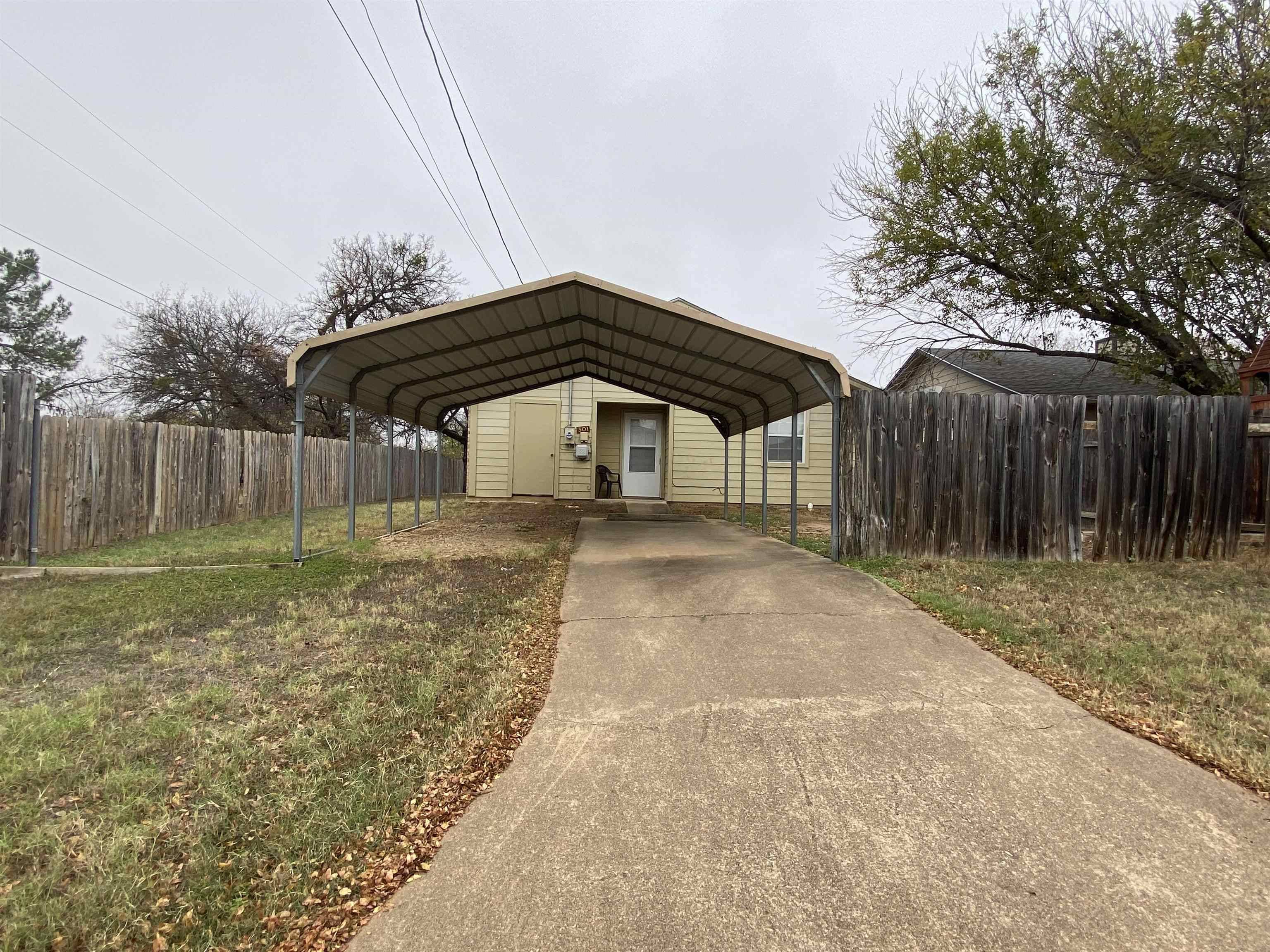 Marble Falls, TX 78654,301 Ave Q