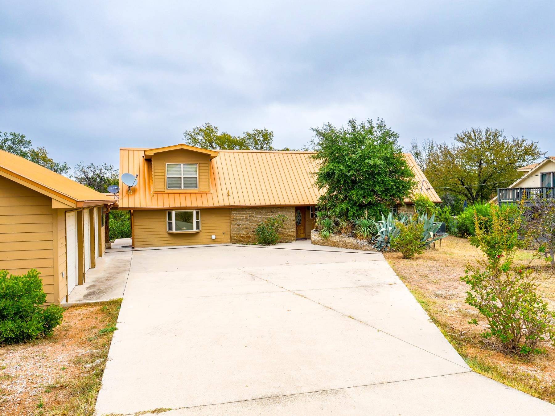 Burnet, TX 78611,223 Shoals Pkwy