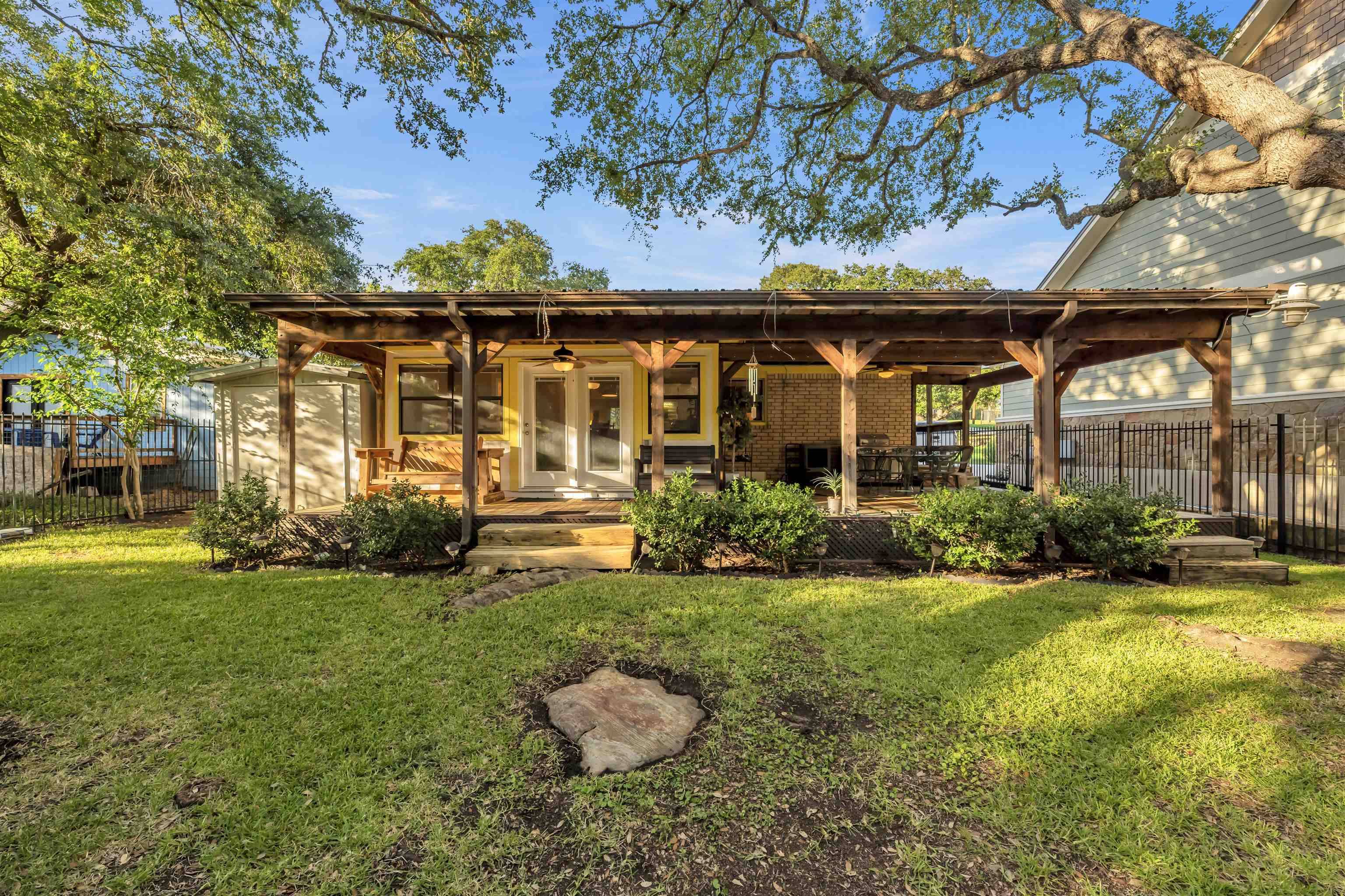 Sunrise Beach, TX 78643-0000,106 Lakeview DR