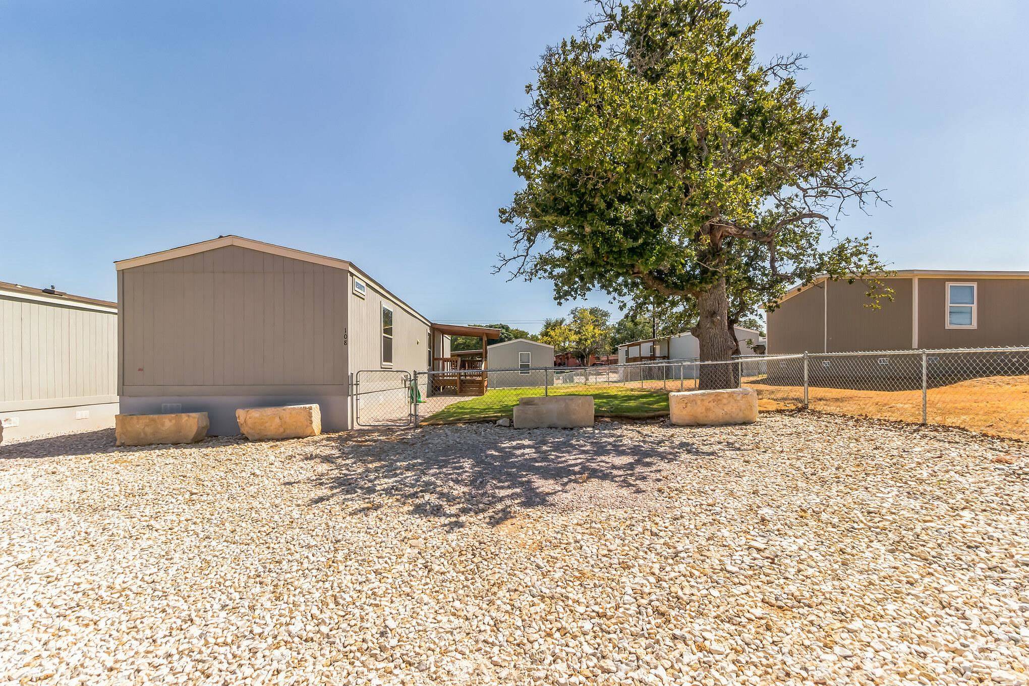 Granite Shoals, TX 78654,105 E Briar DR