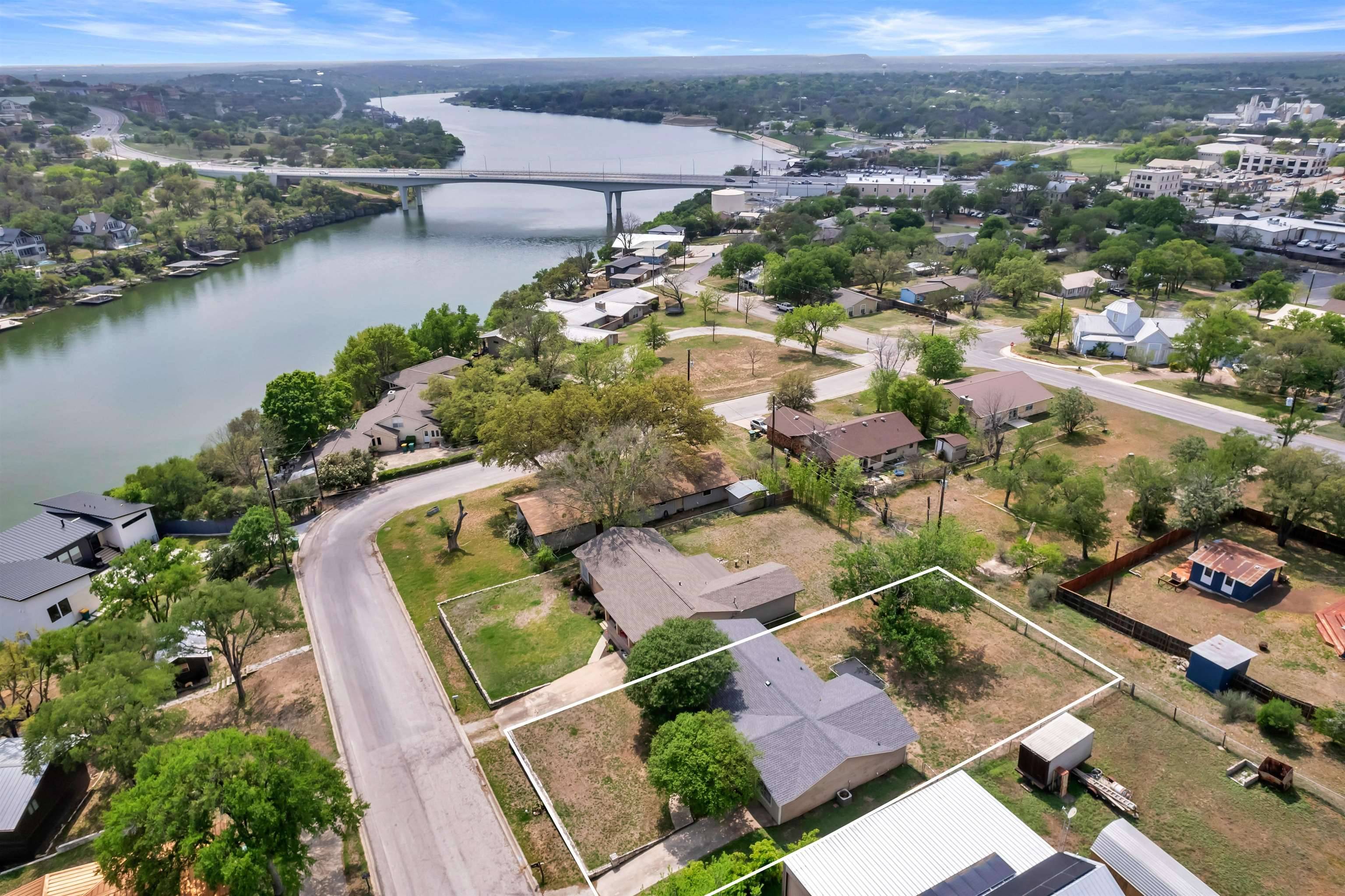 Marble Falls, TX 78654,306 Avenue D