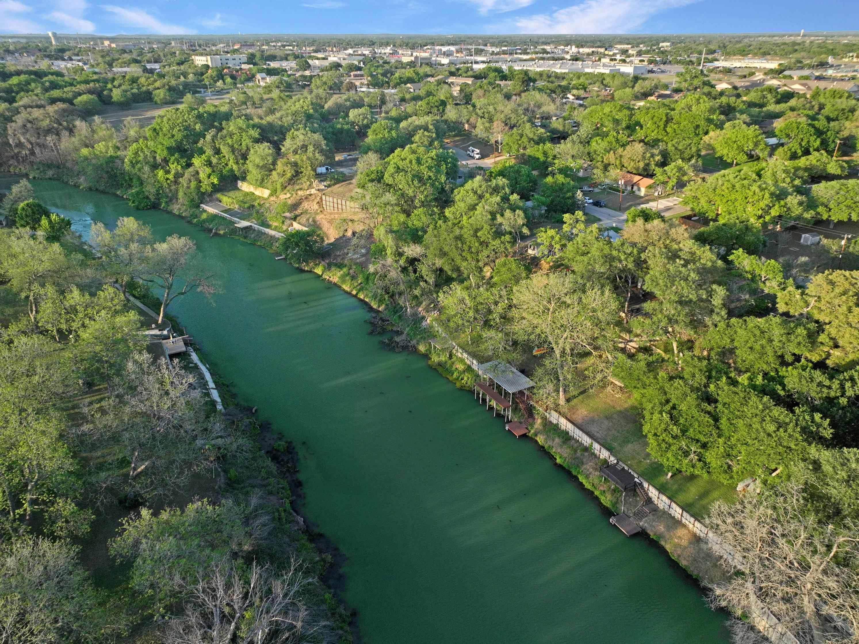 Seguin, TX 78155,706 Gloria DR