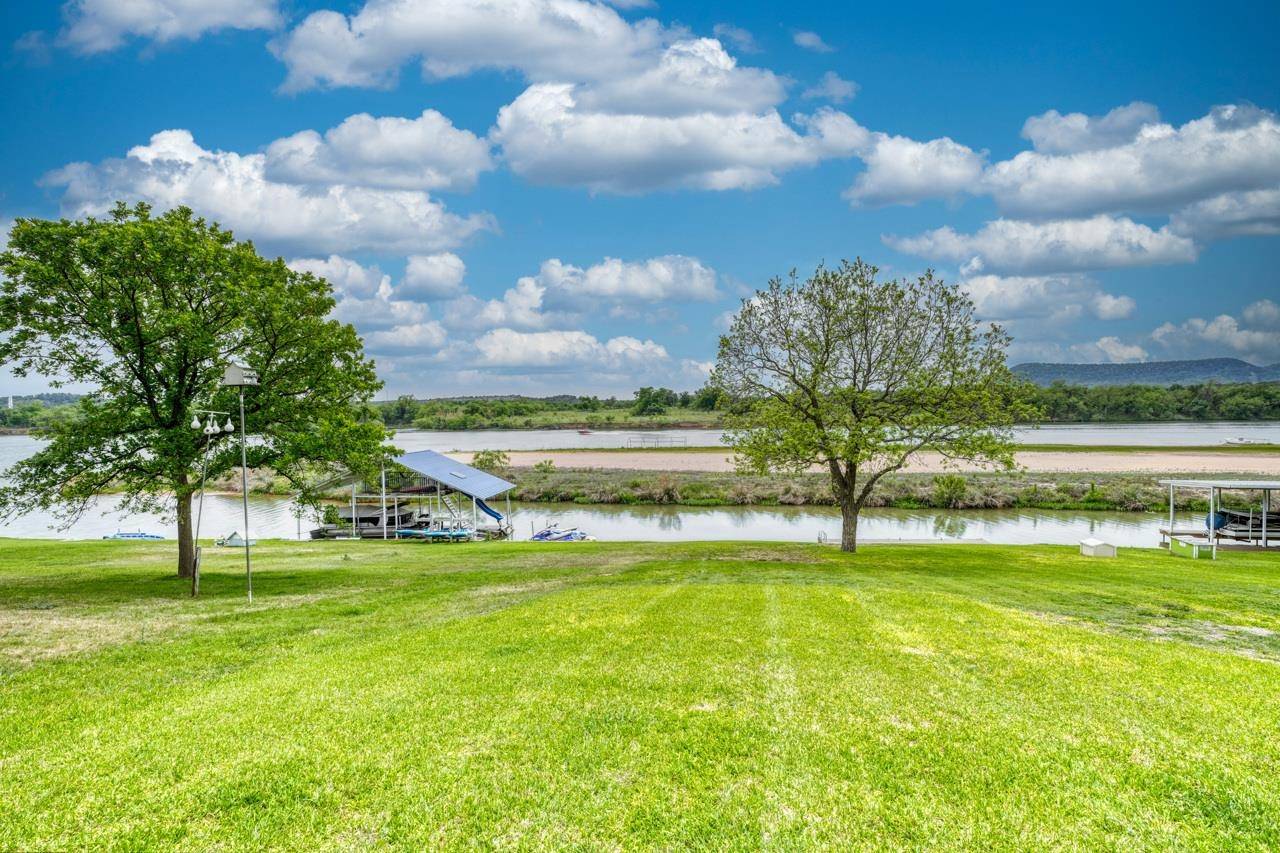 Kingsland, TX 78639,3320 River Oaks DR