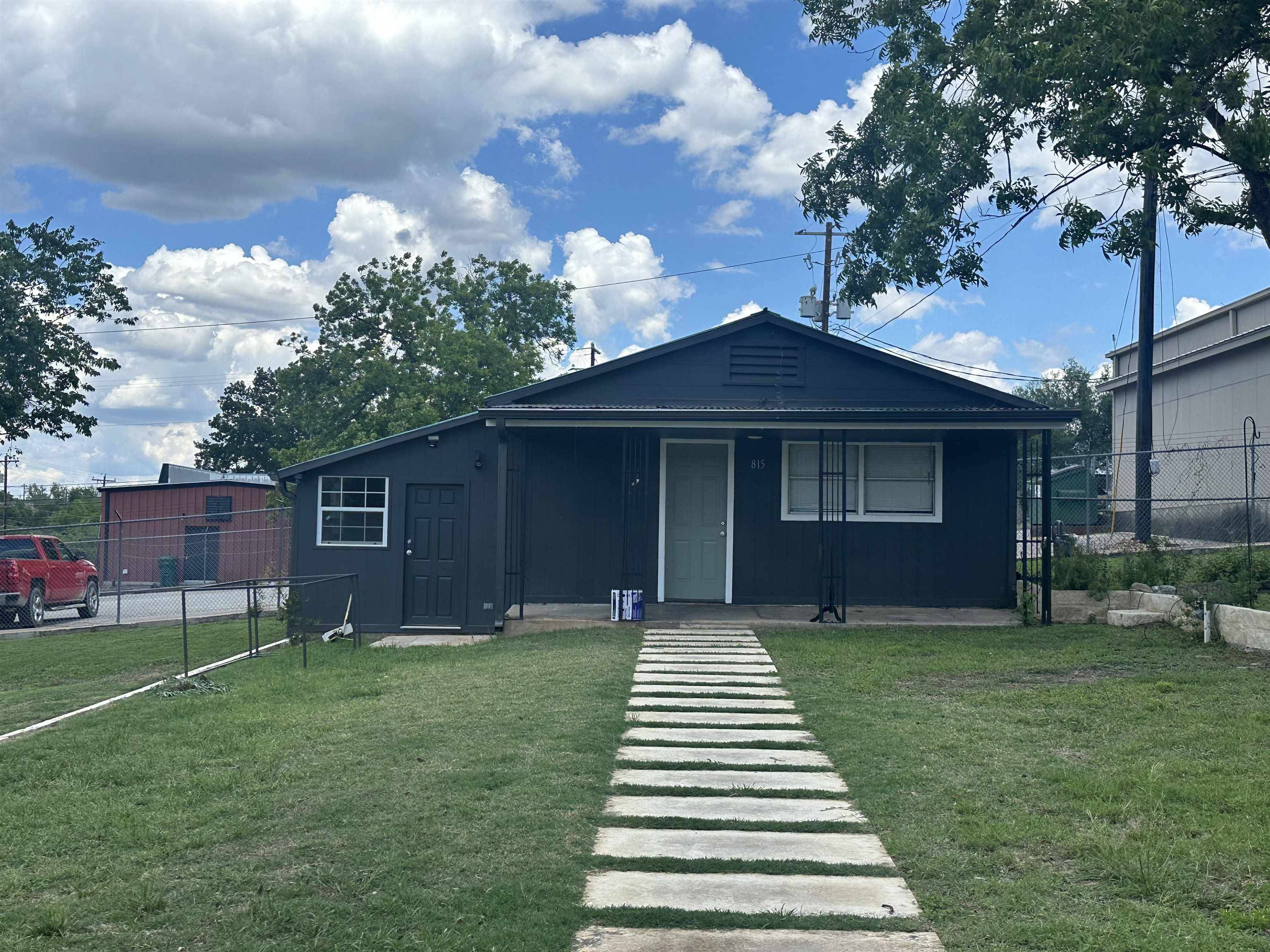 Marble Falls, TX 78654,815 Sixth St