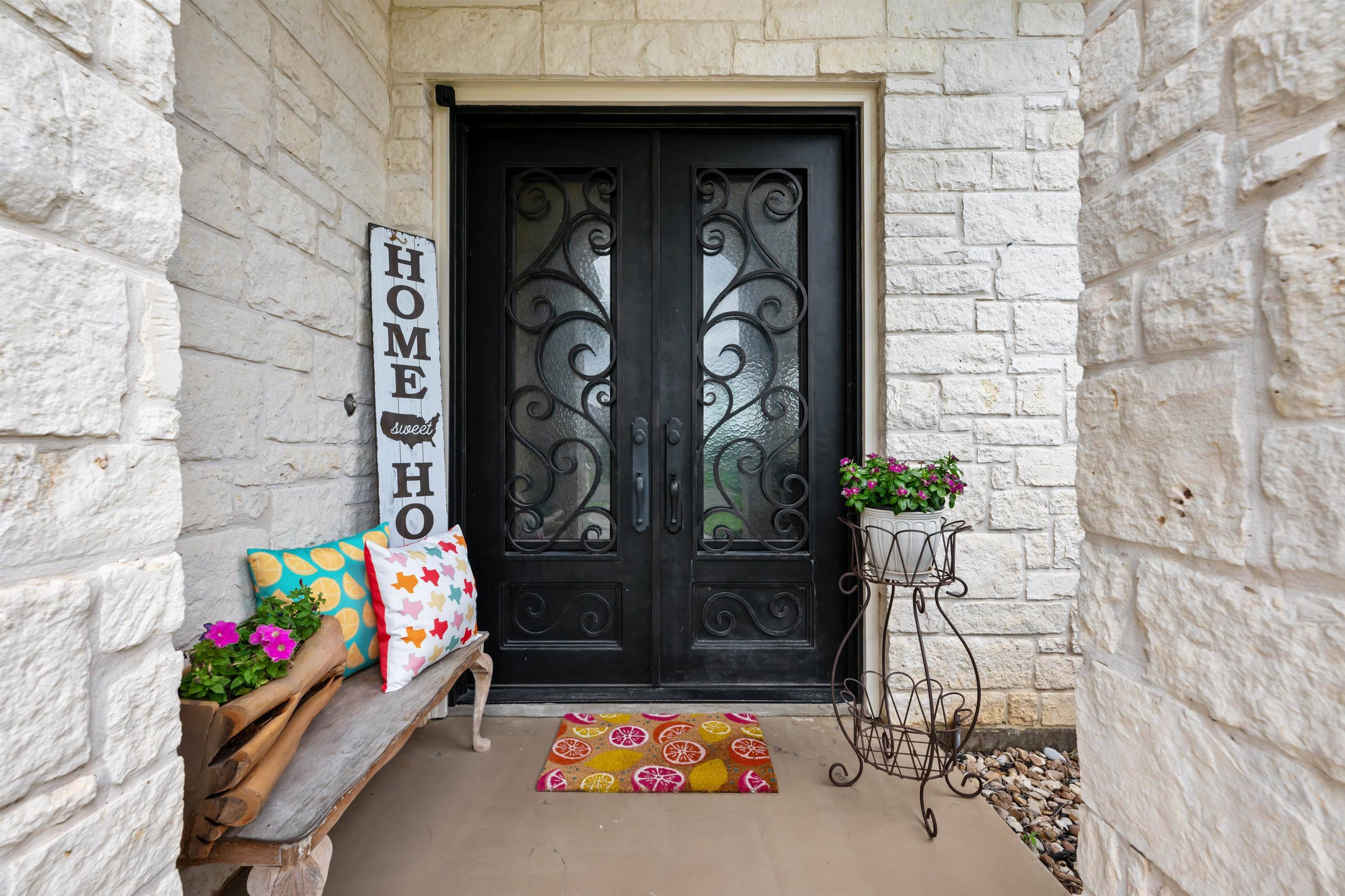 Meadowlakes, TX 78654,419 Firestone DR