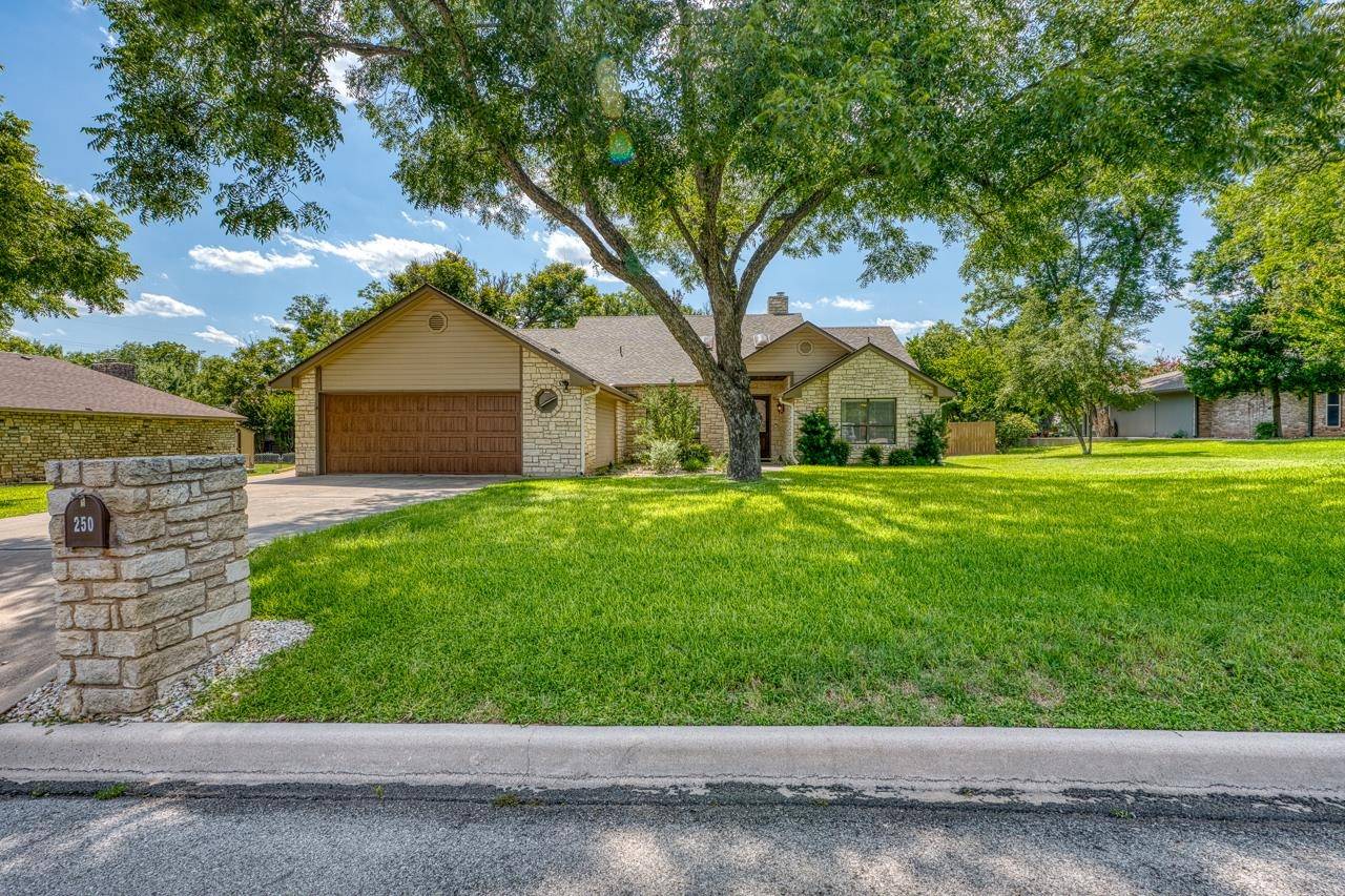 Marble Falls, TX 78654,250 Meadowlakes DR