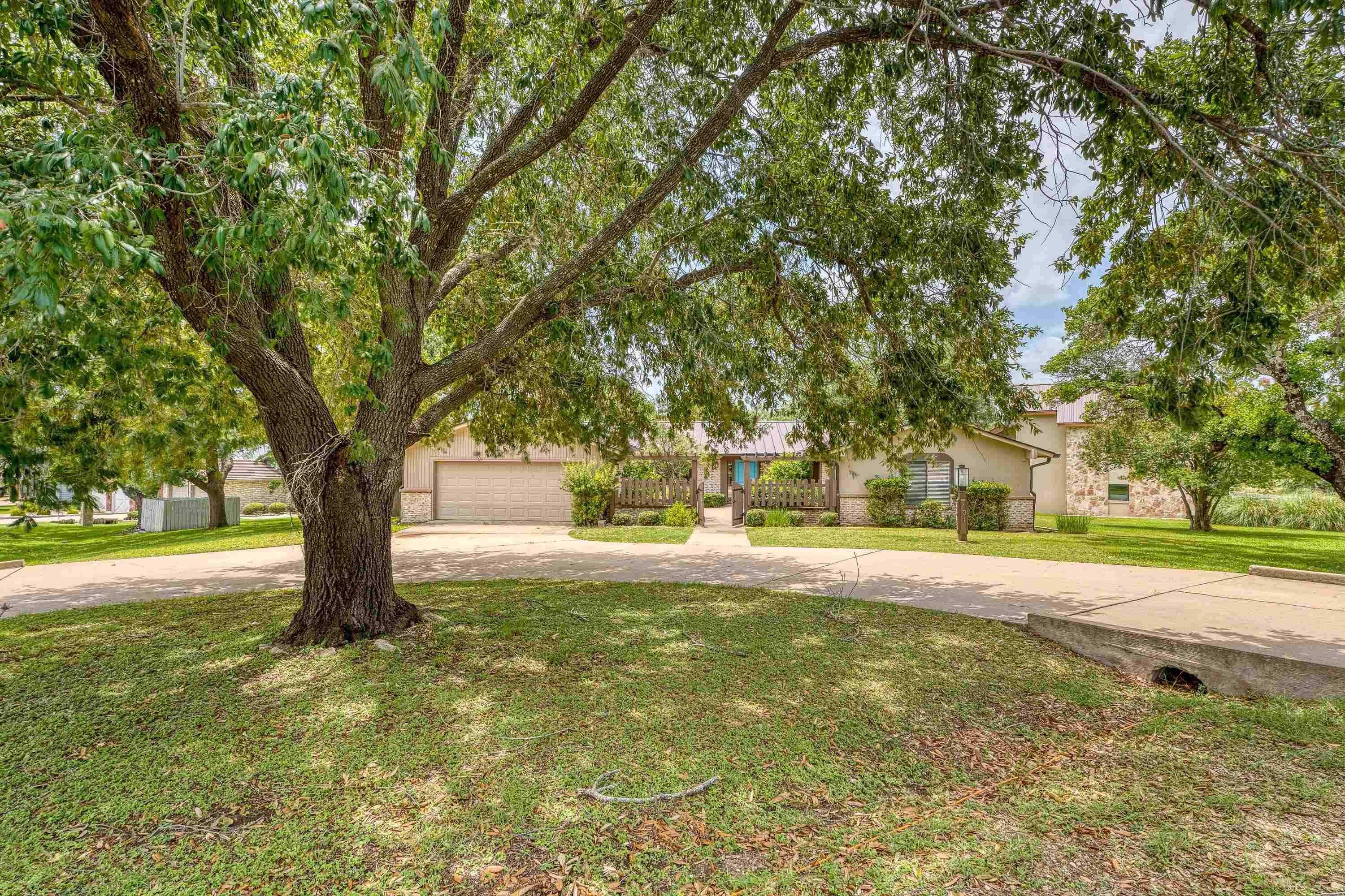 Horseshoe Bay, TX 78657,101 Third Sid