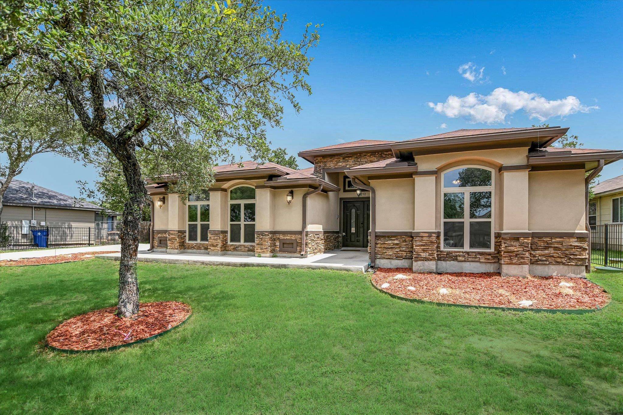 Cottonwood Shores, TX 78657,212 Knights Row