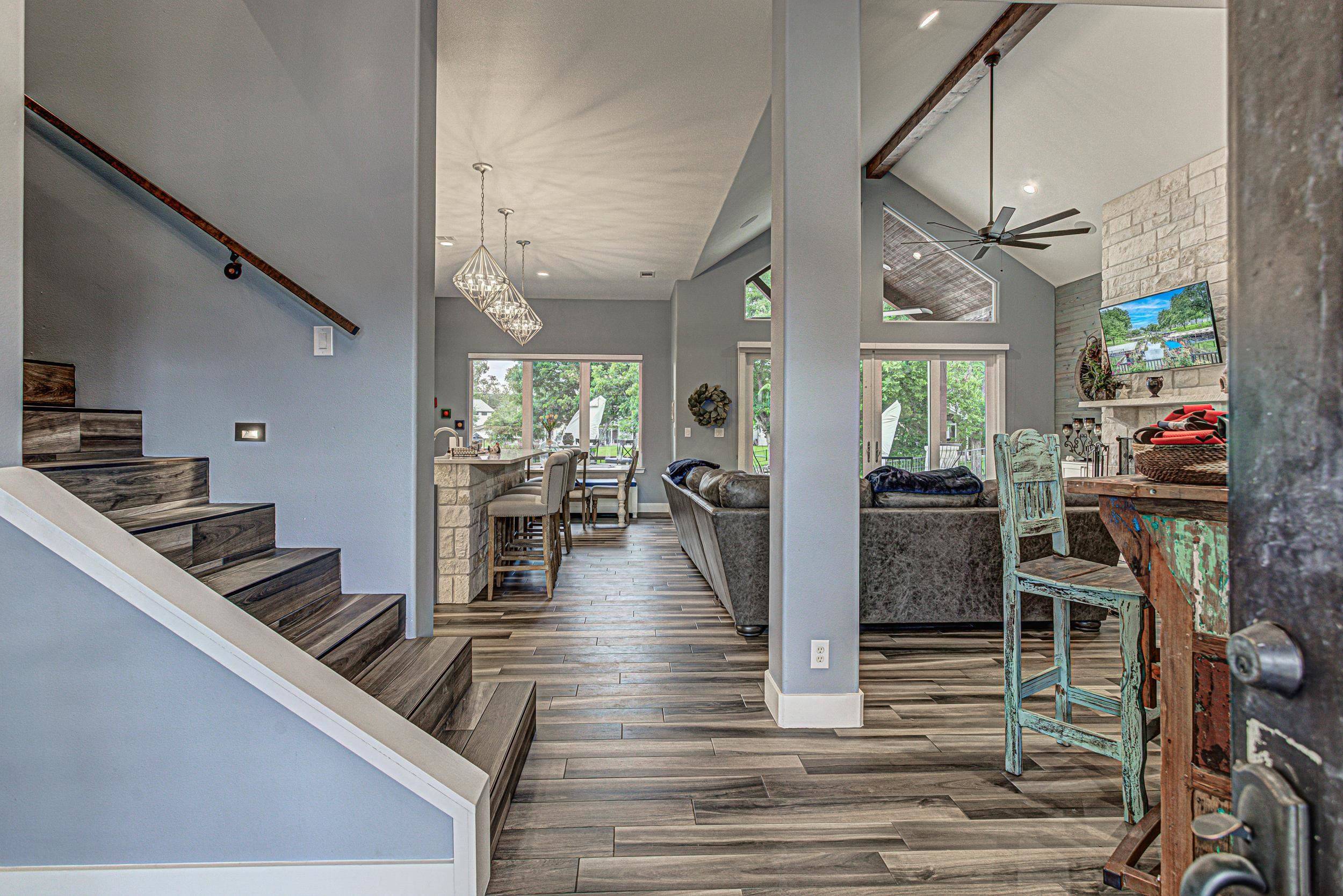 Kingsland, TX 78639,3896 COMANCHE TRAIL LN