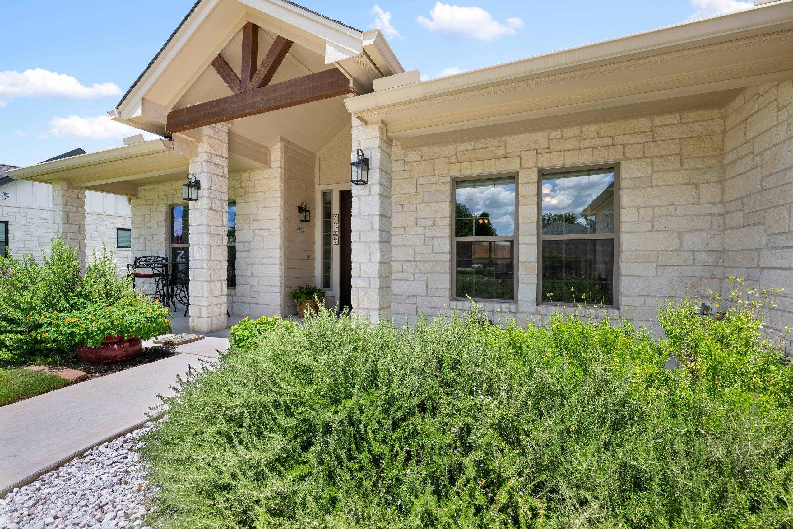 Meadowlakes, TX 78654,105 Broadmoor ST