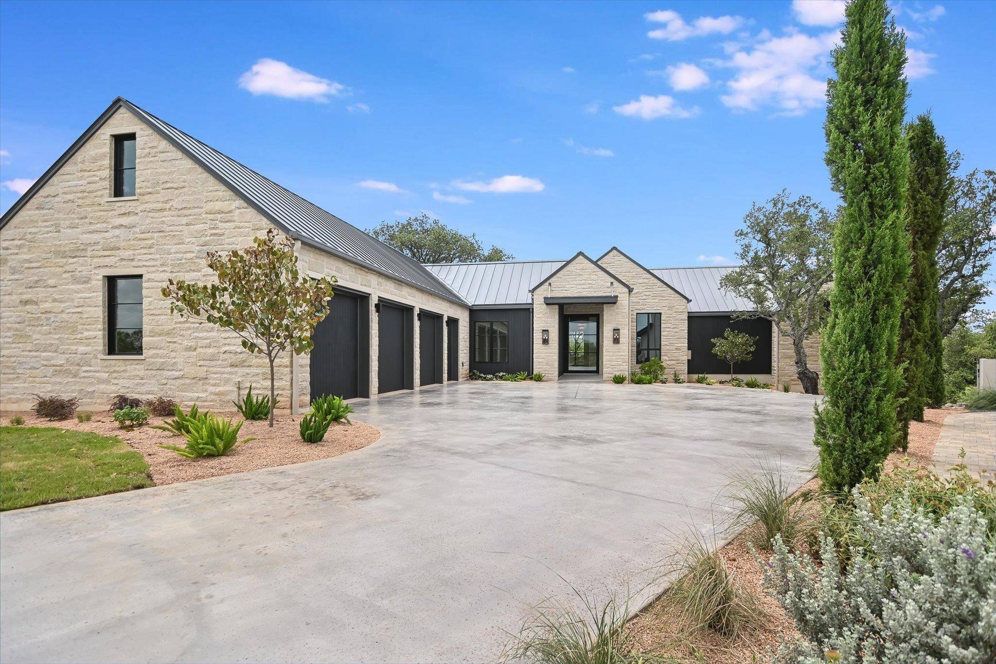 Horseshoe Bay, TX 78657,138 Coralberry