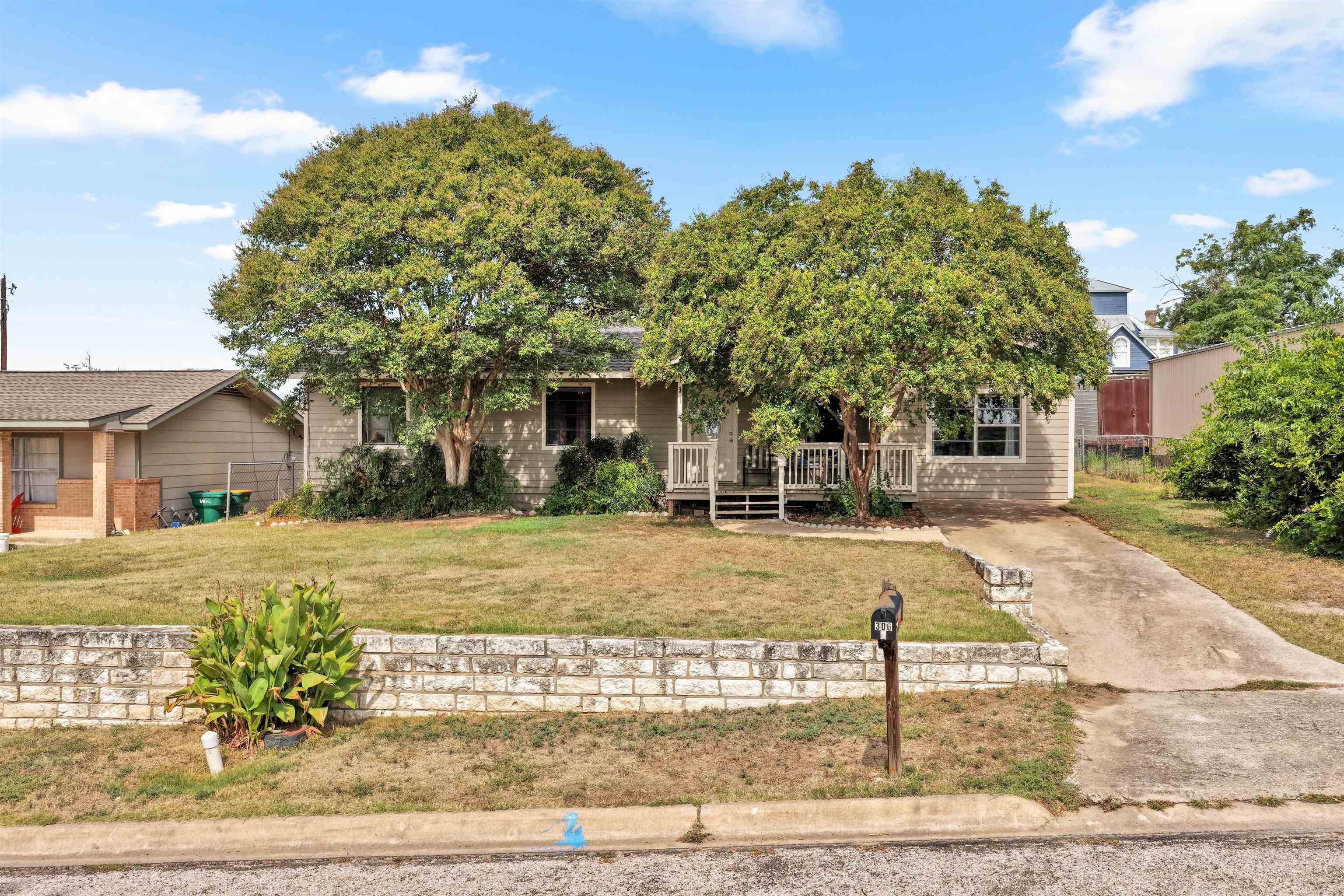 Marble Falls, TX 78654,306 Avenue D