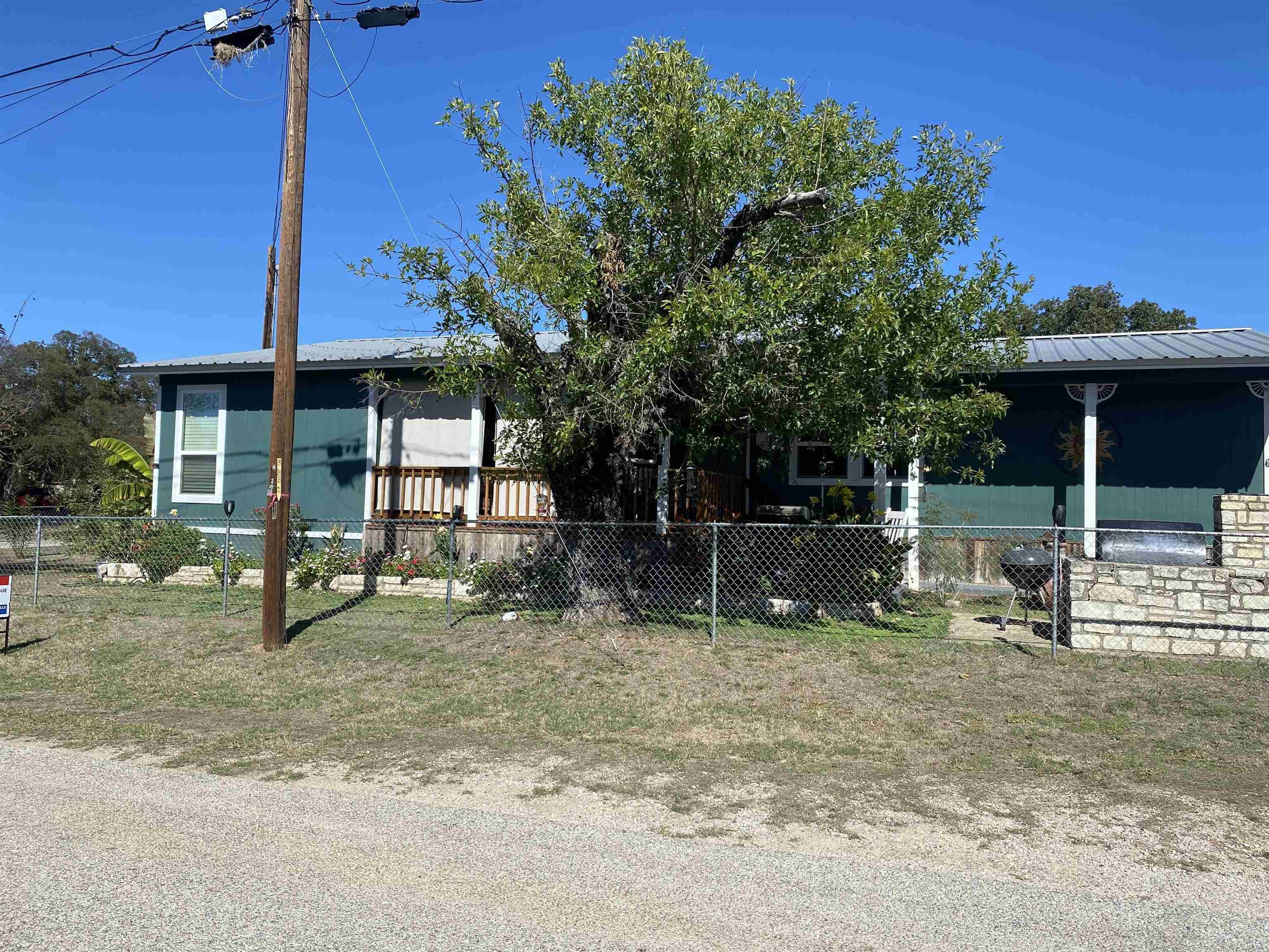 Granite Shoals, TX 78654,301 E Castlebriar