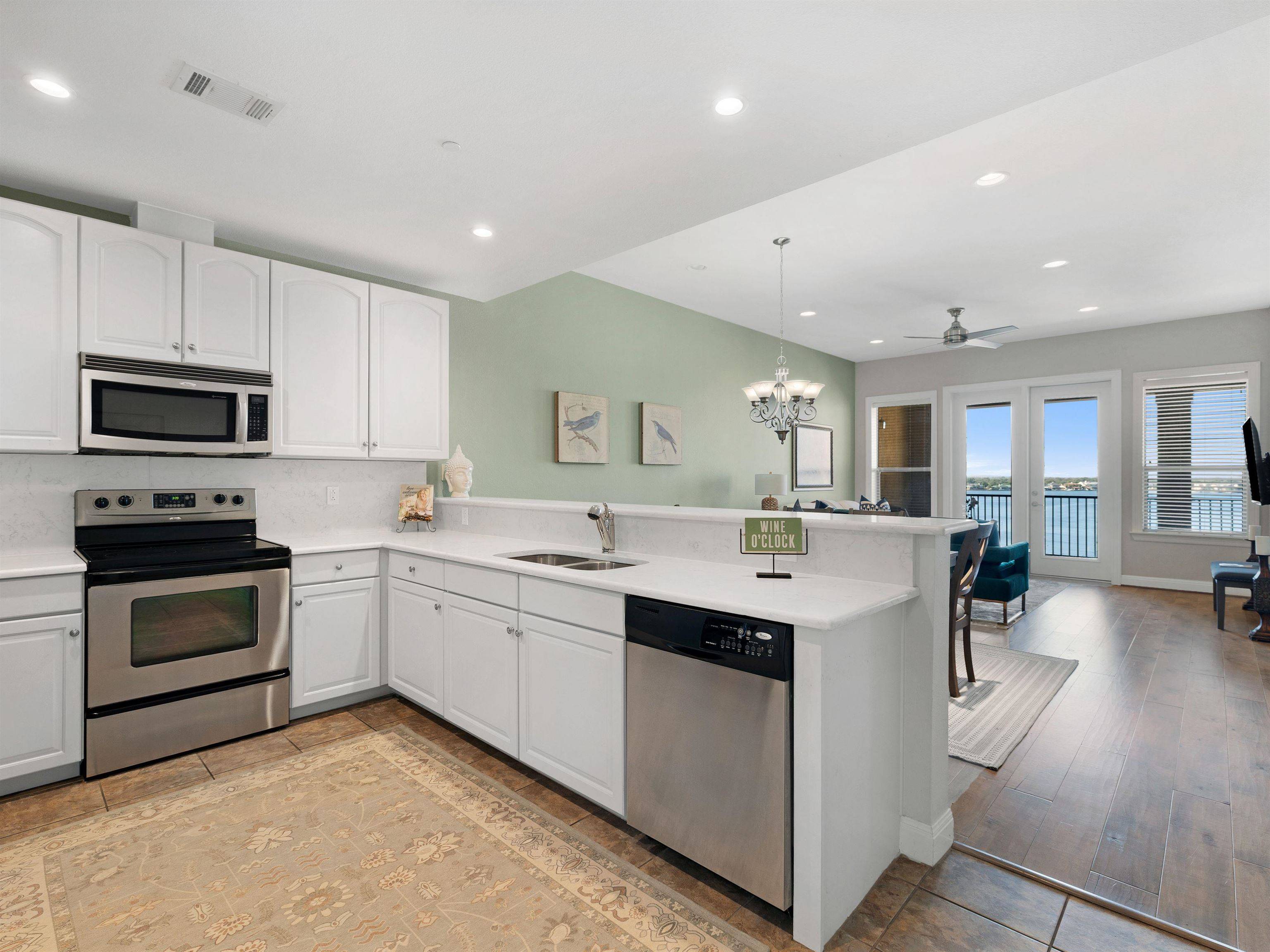 Horseshoe Bay, TX 78657,101 West Bank #44