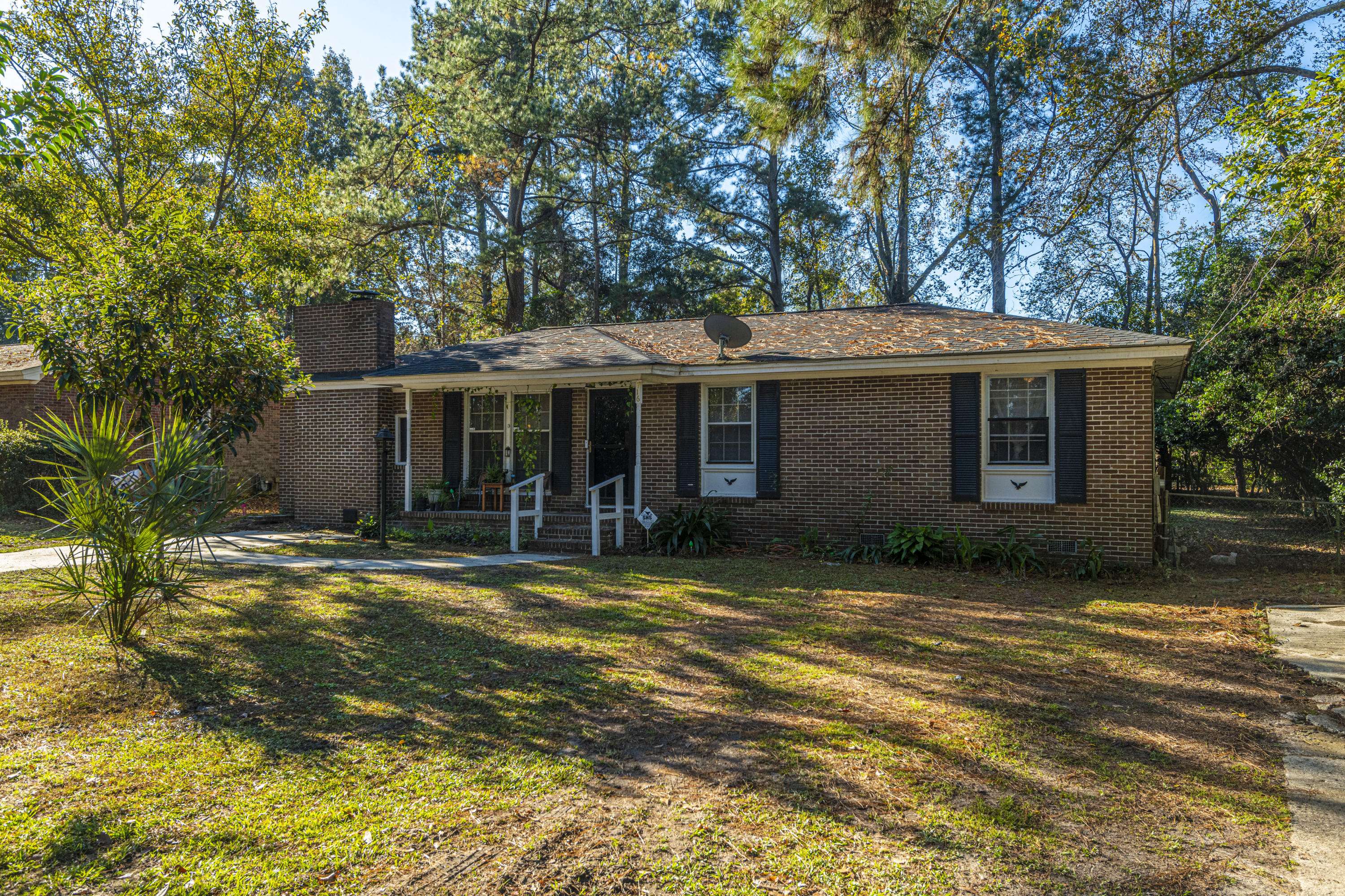 Summerville, SC 29485,716 E 3rd North St