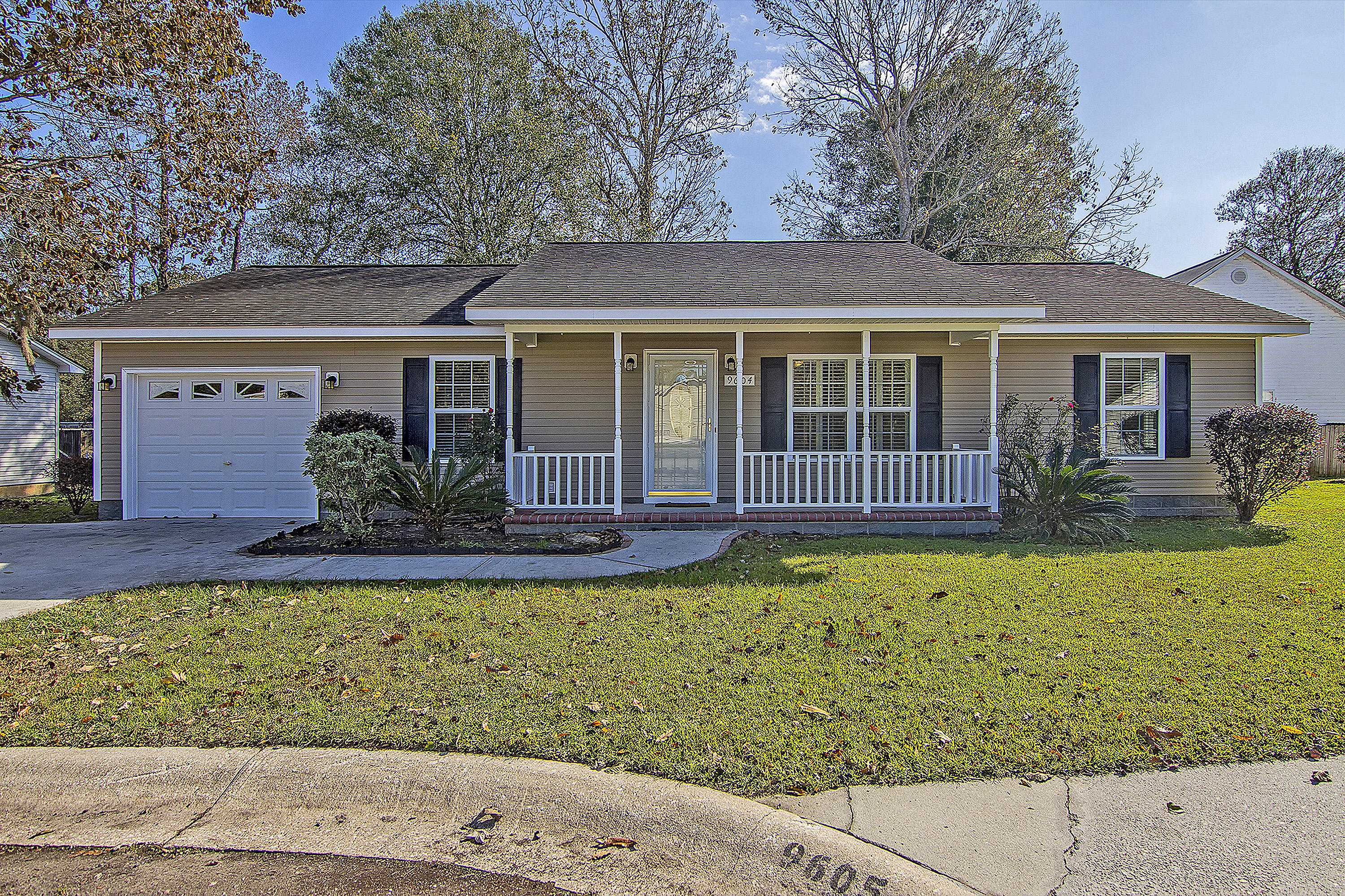 Ladson, SC 29456,9604 Somersett Cir