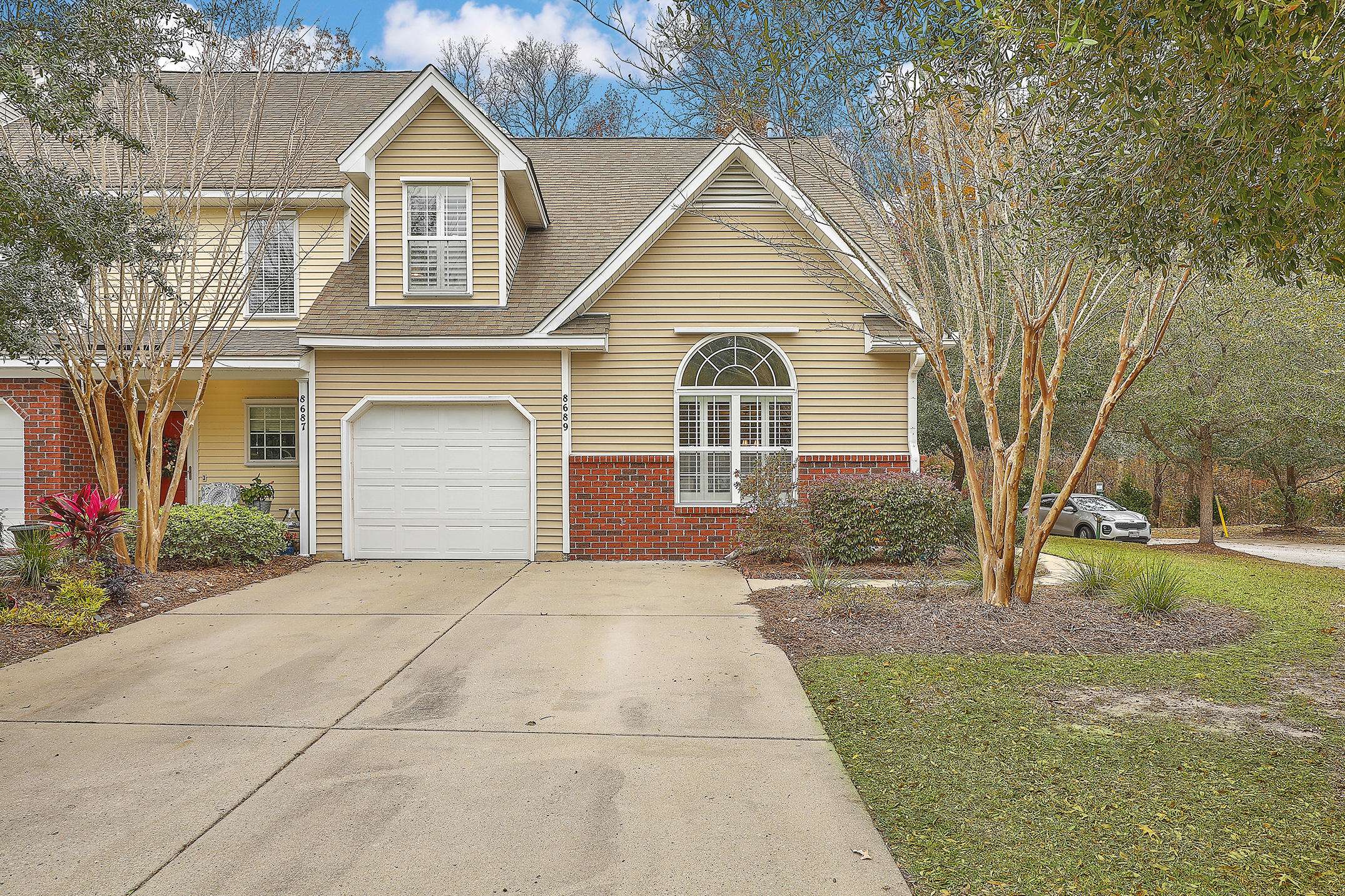 North Charleston, SC 29420,8689 Grassy Oak Trl