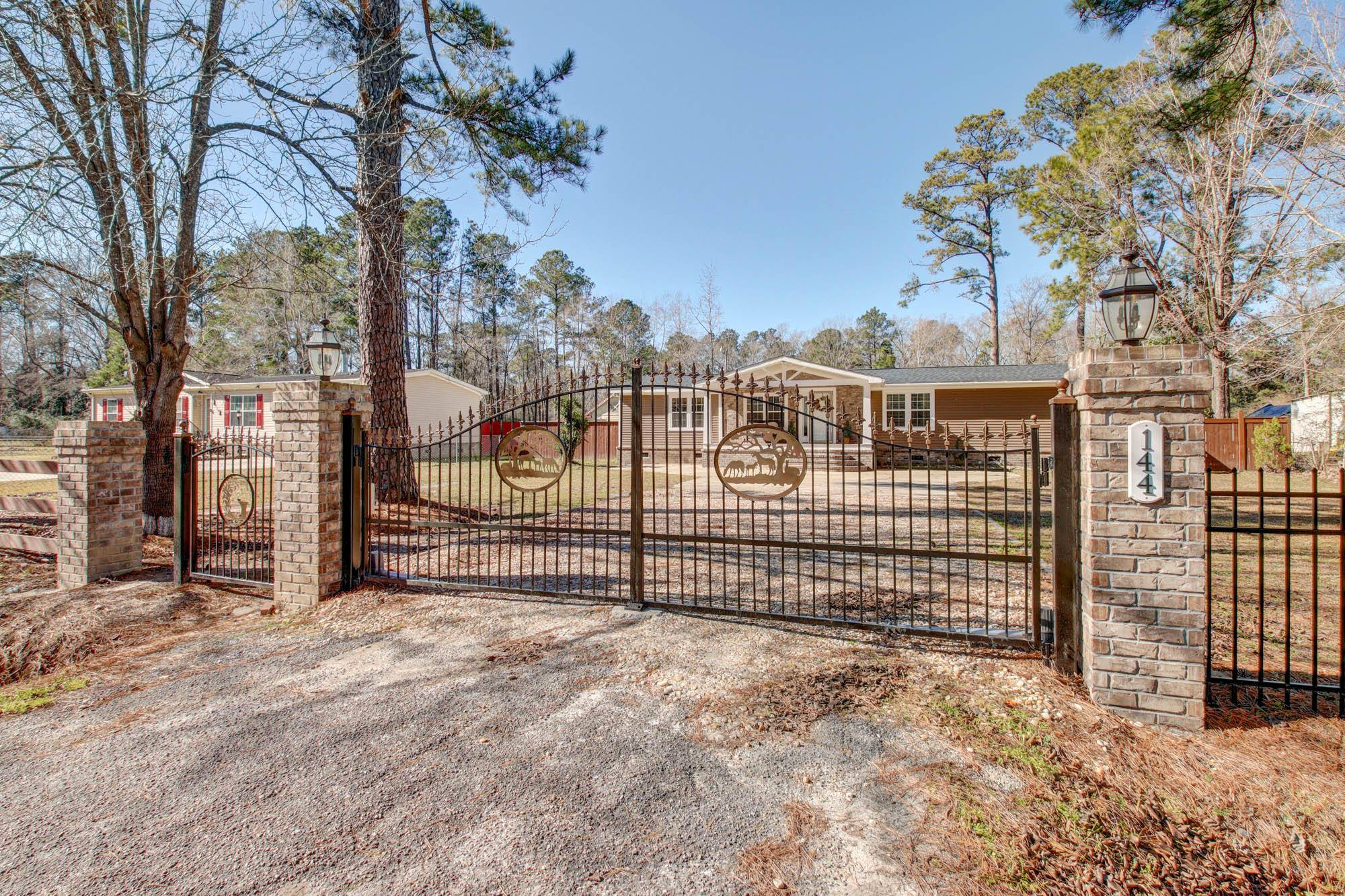 Summerville, SC 29483,144 Cady Dr