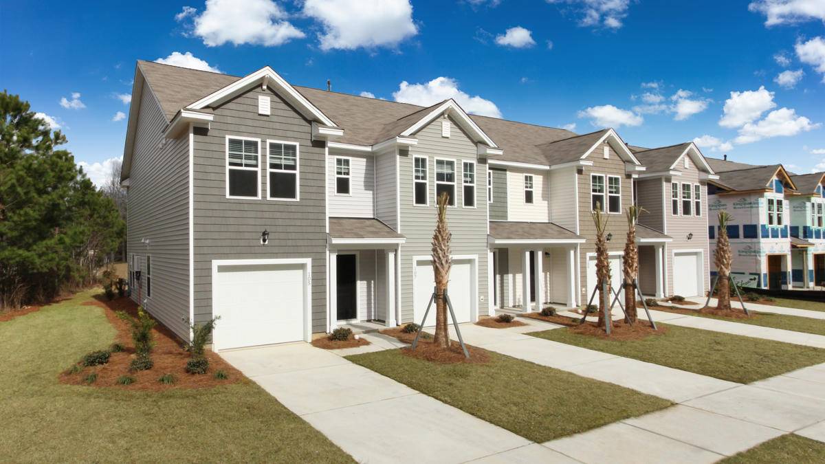 North Charleston, SC 29418,4714 Palm View Cir