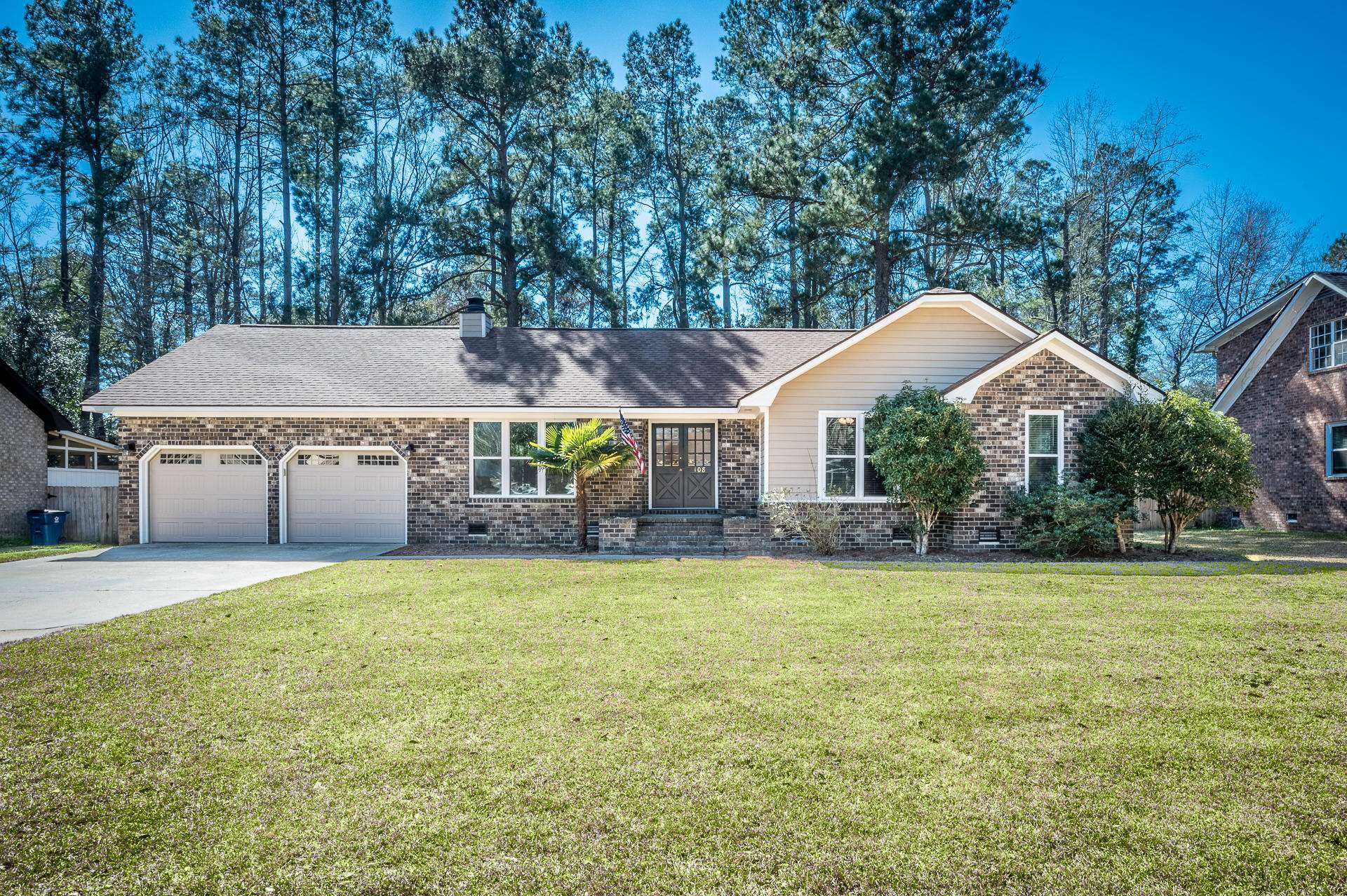 Summerville, SC 29485,108 Retriever Ln