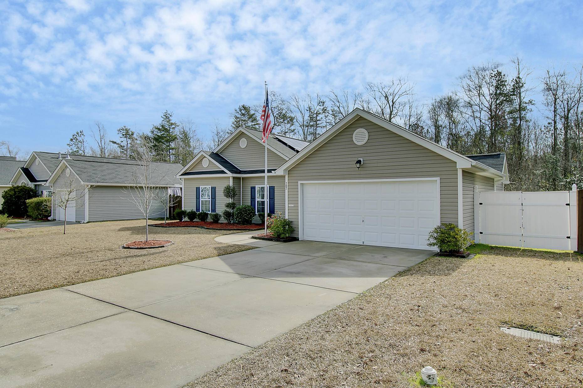 Summerville, SC 29485,707 Savannah River Dr